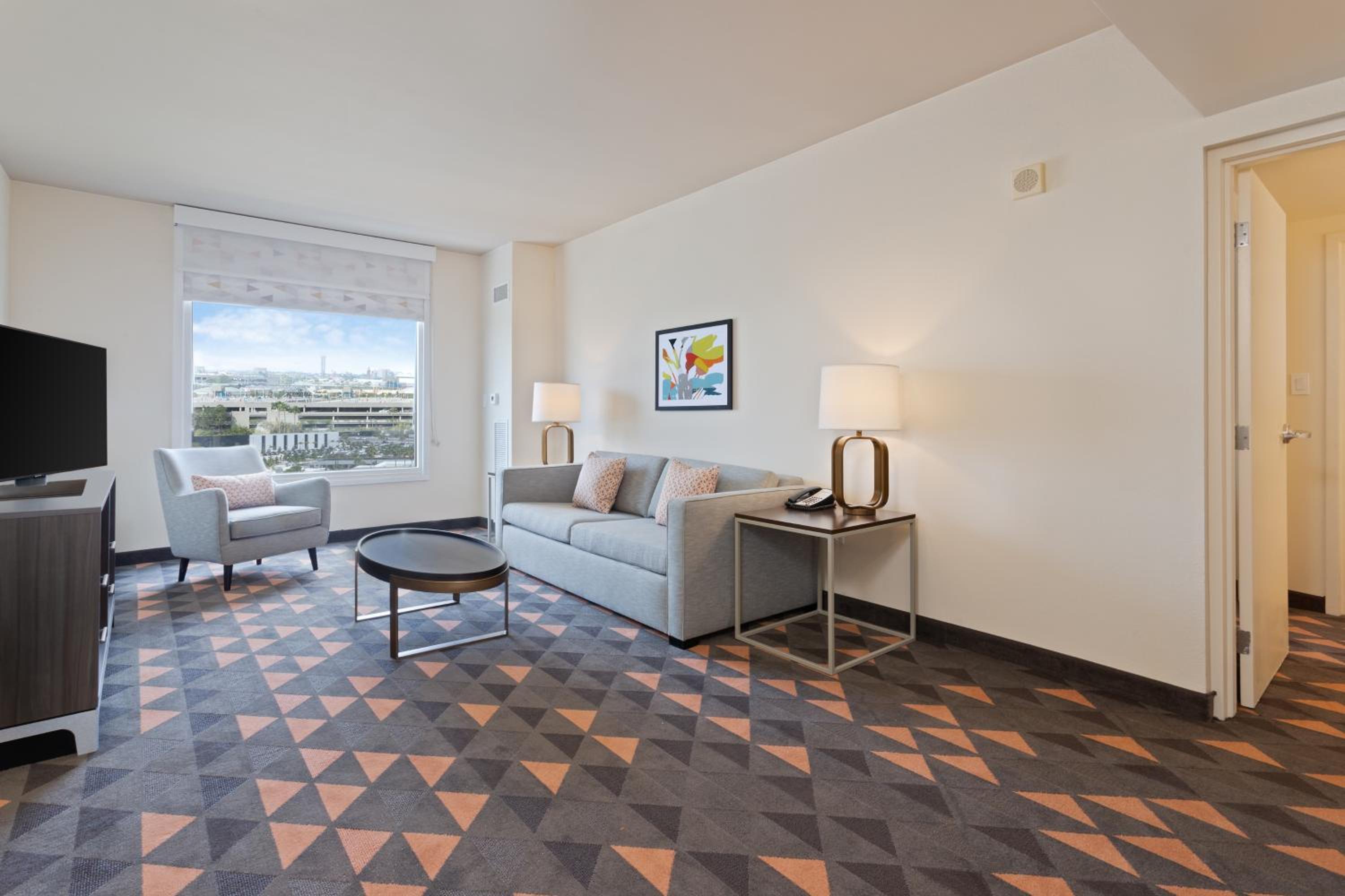 Premium One-Bedroom Suite with Two Double Beds - Non-Smoking