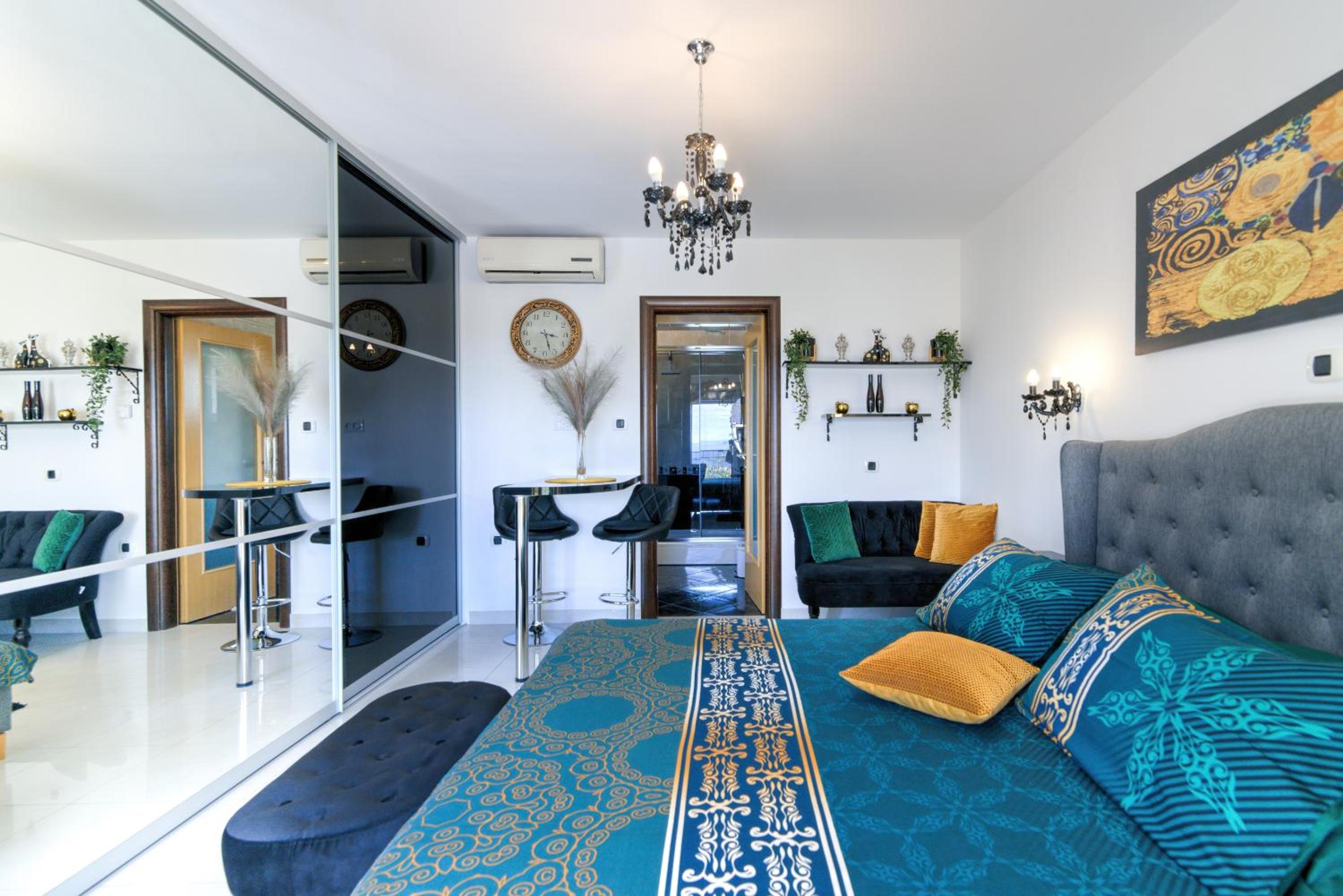 Studio with Balcony and Sea View