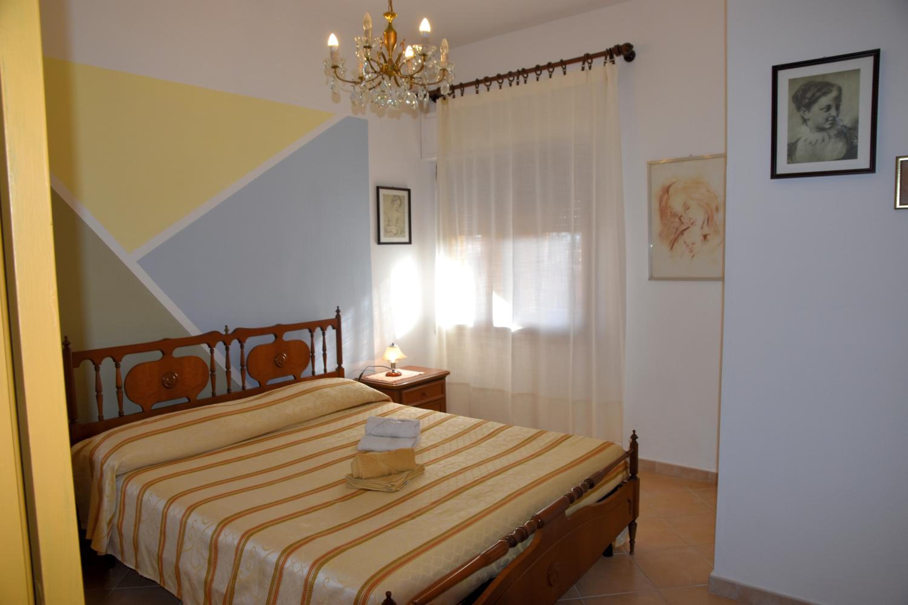 Double Room with Private External Bathroom photo 3