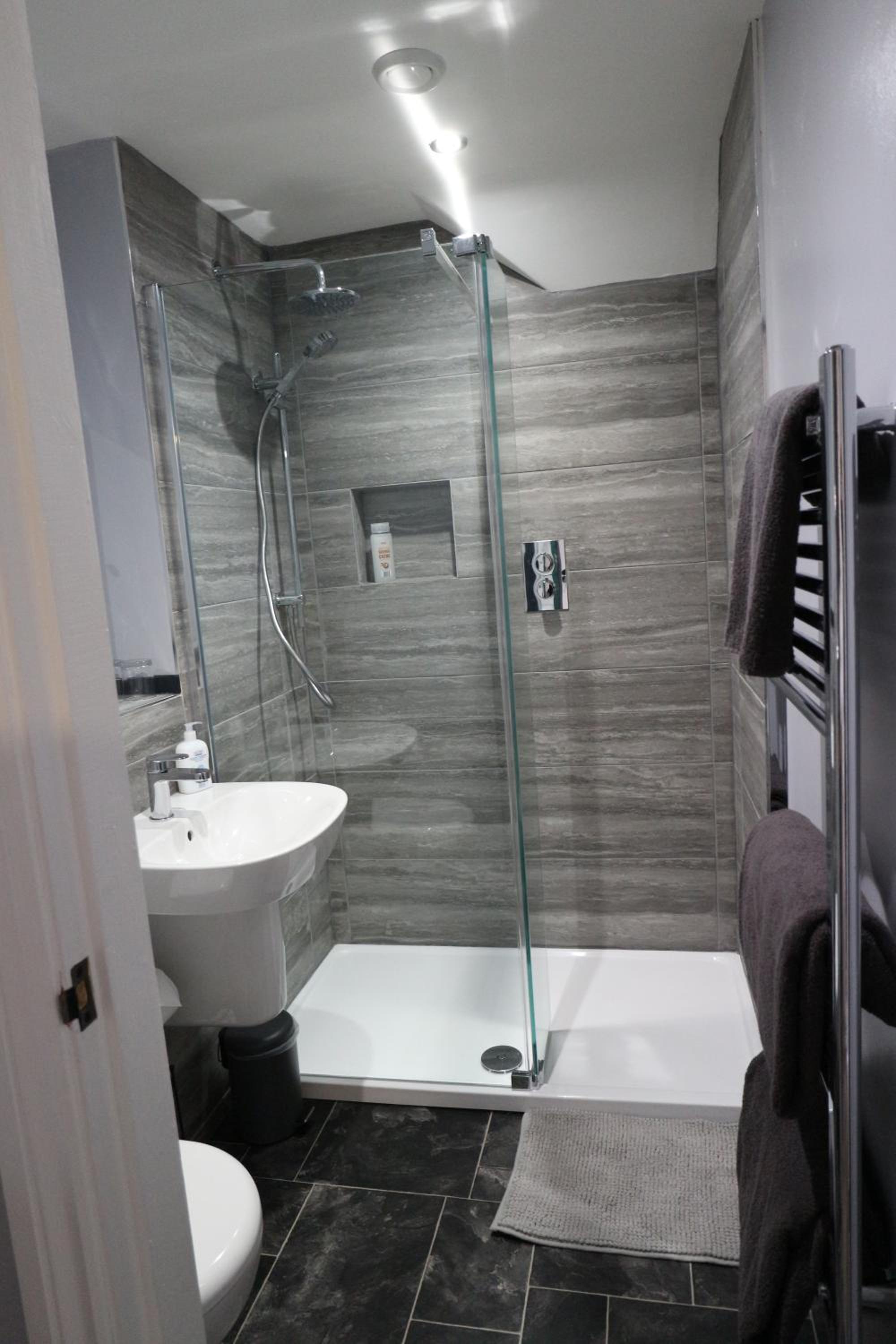 Deluxe Double Room with Balcony - Photo 7