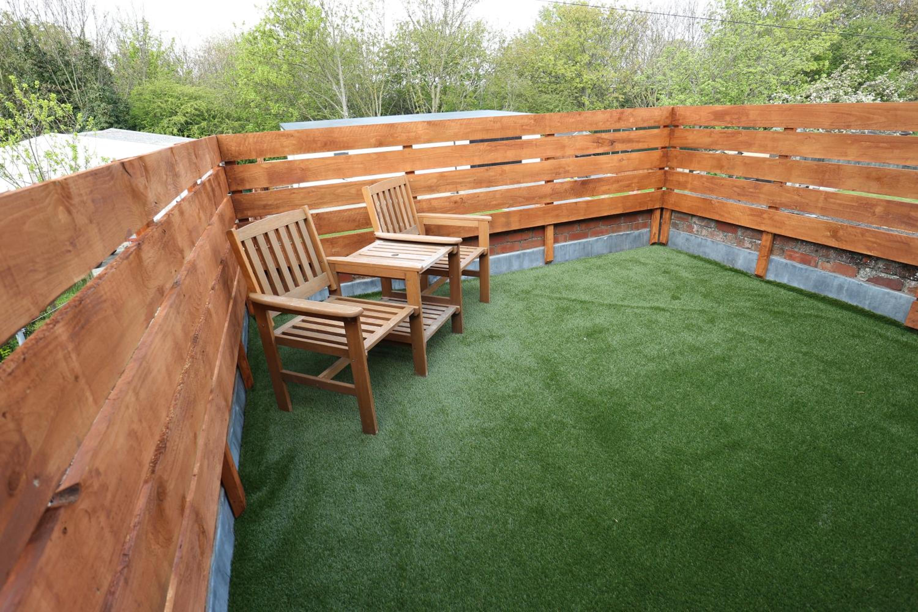 Deluxe Double Room with Balcony - Photo 5