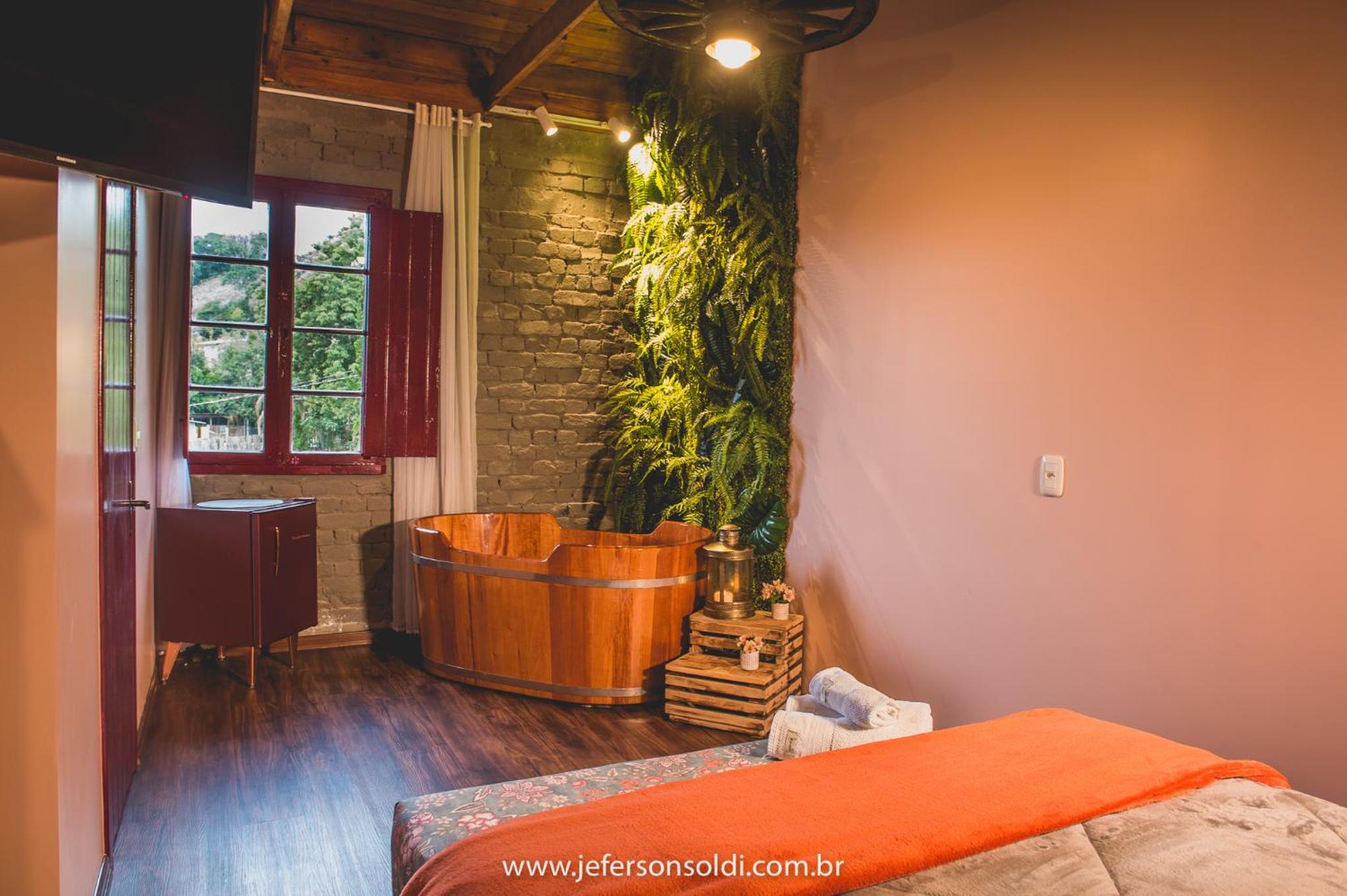 Suite with Garden View - Photo 2