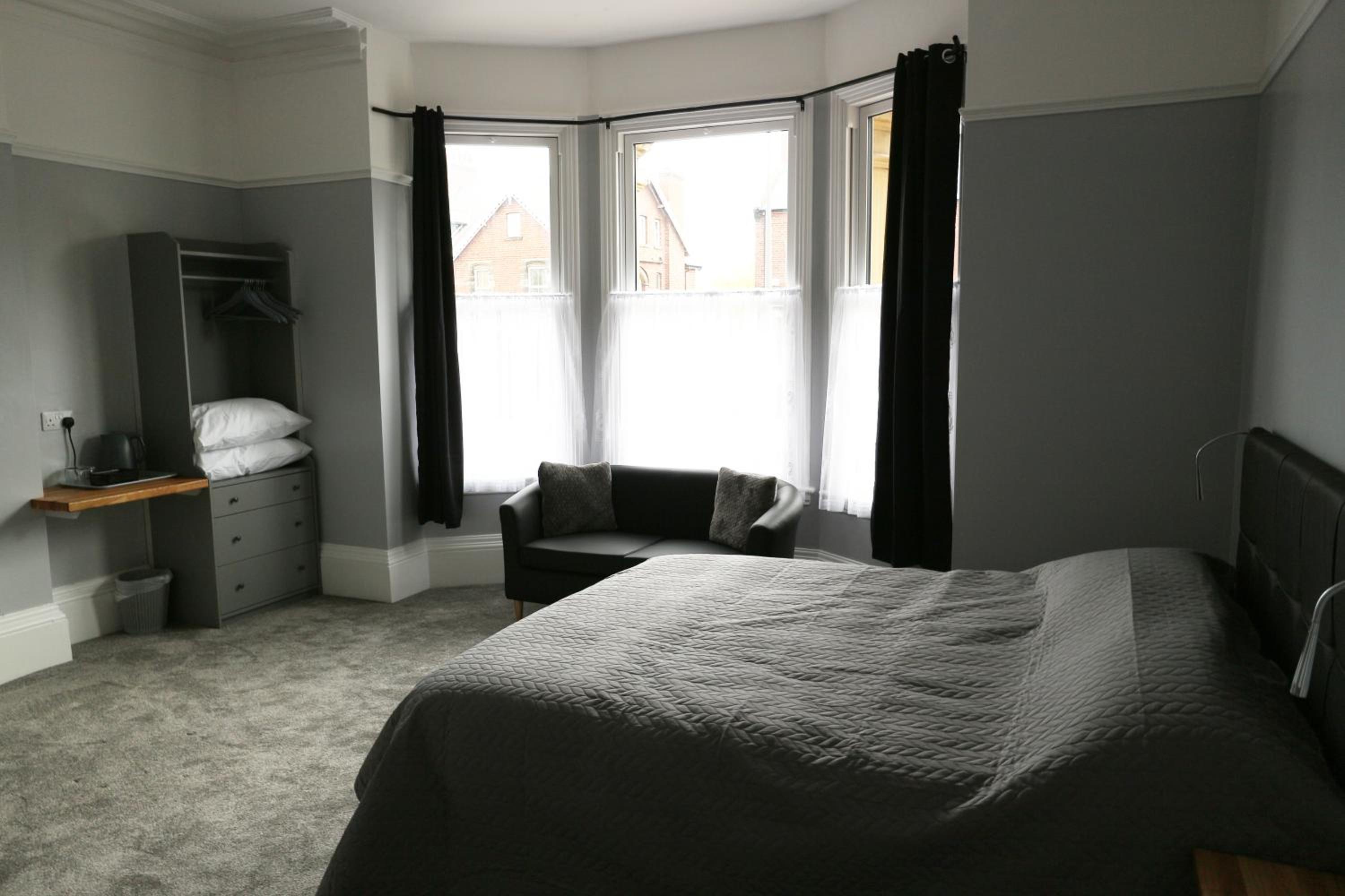 Double Room - Photo 6