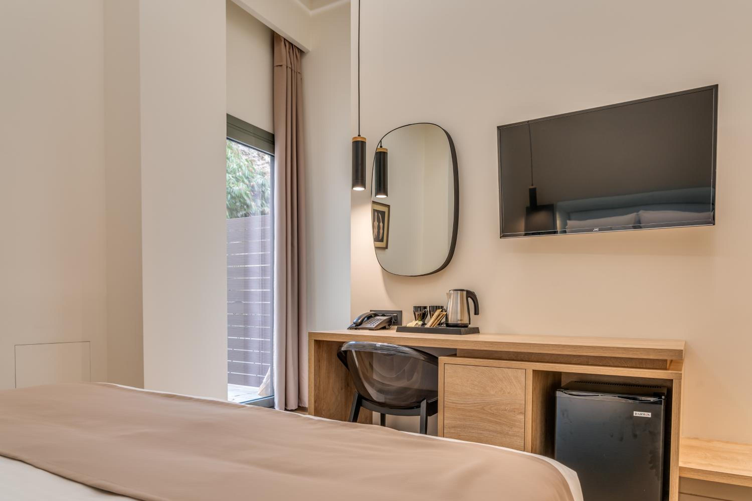 Deluxe Double Room with Balcony photo 1