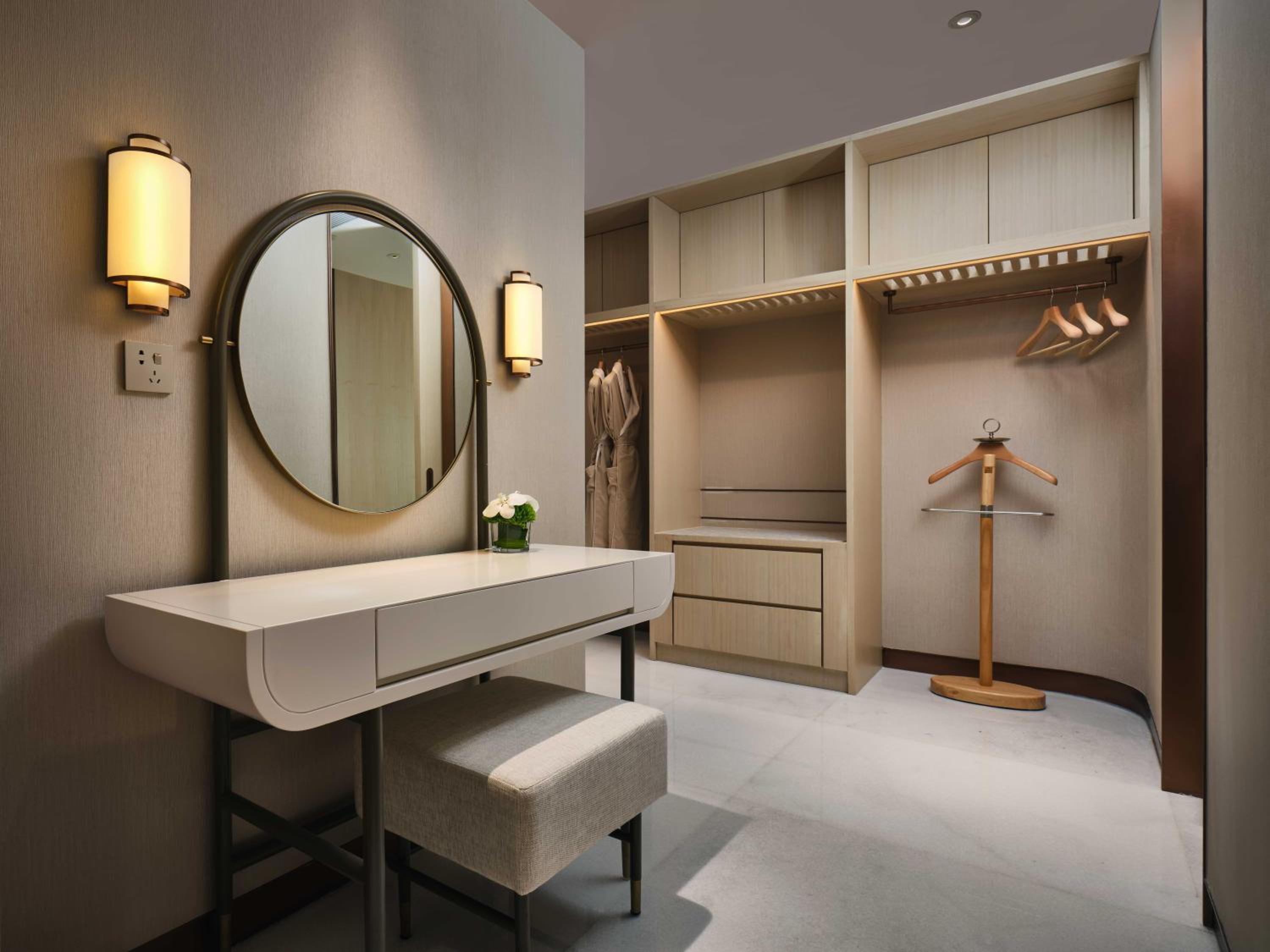 Premium Suite - Photo 4
