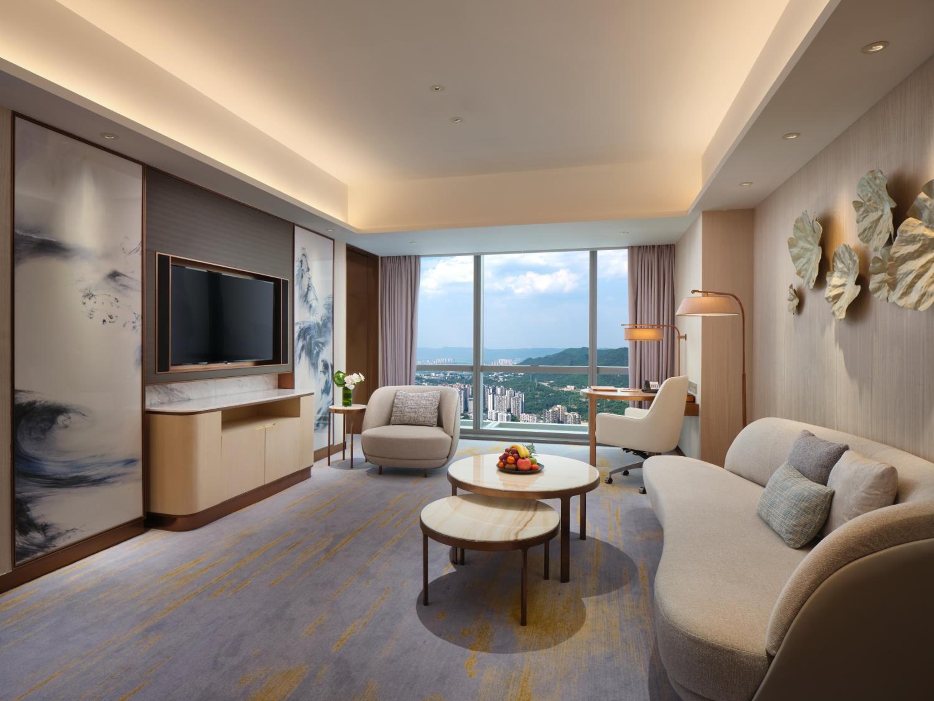 Intercontinental Suite - Photo 5