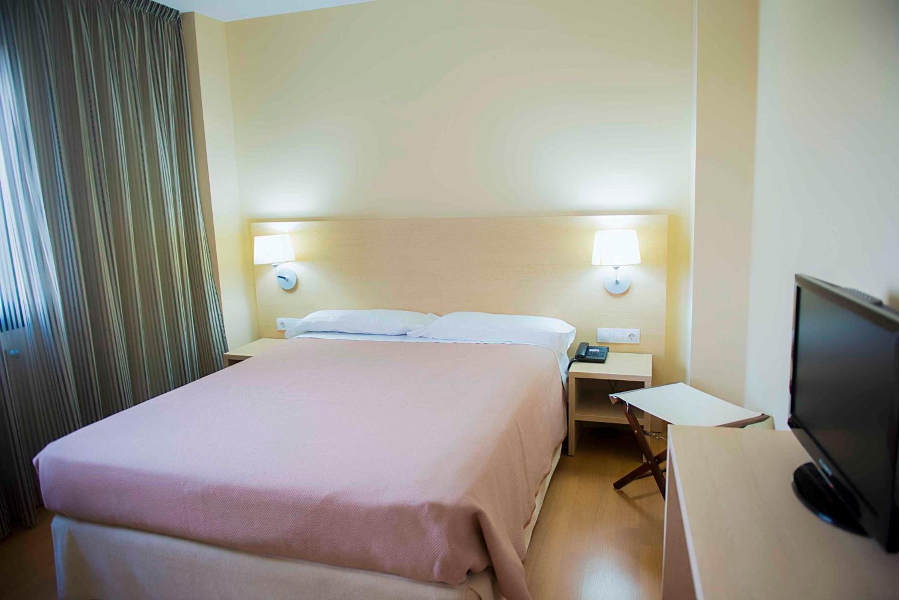 Double Room - Photo 3