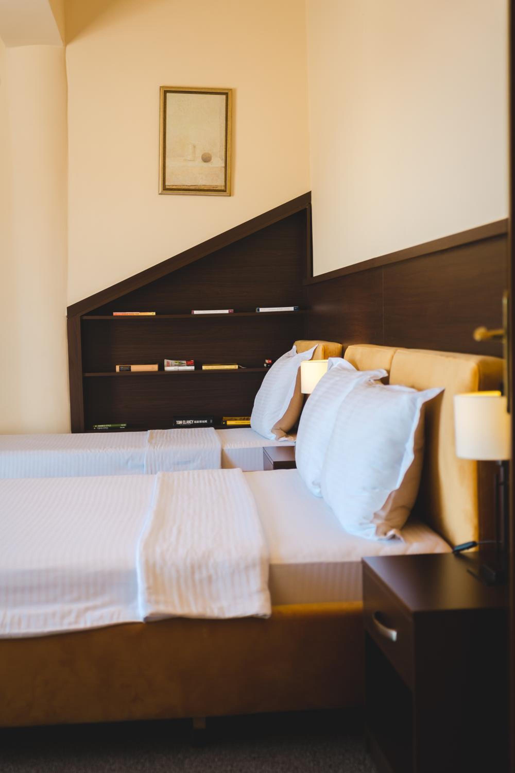 Triple Room - Photo 8