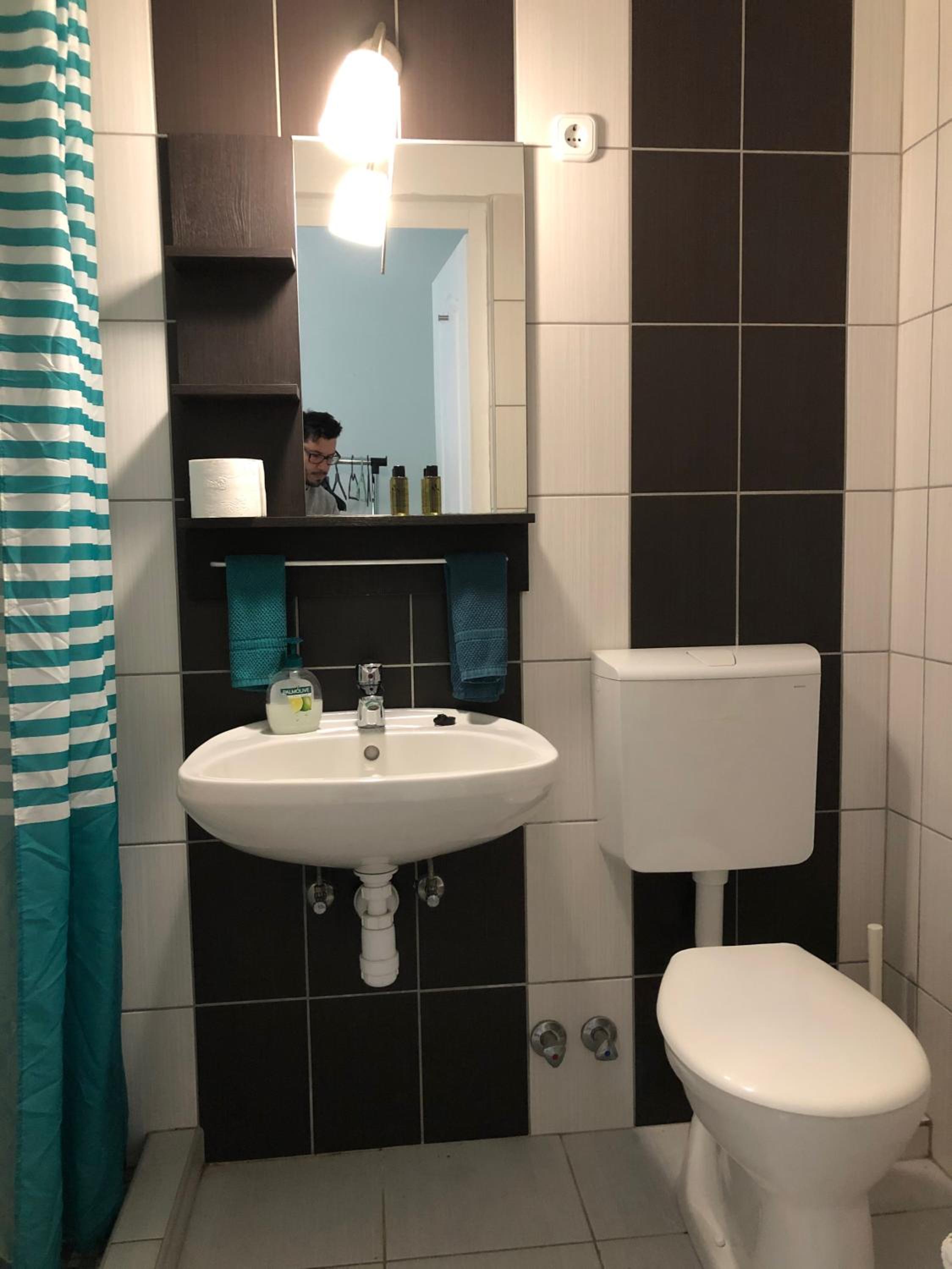 Double Room with Private Bathroom - Photo 2