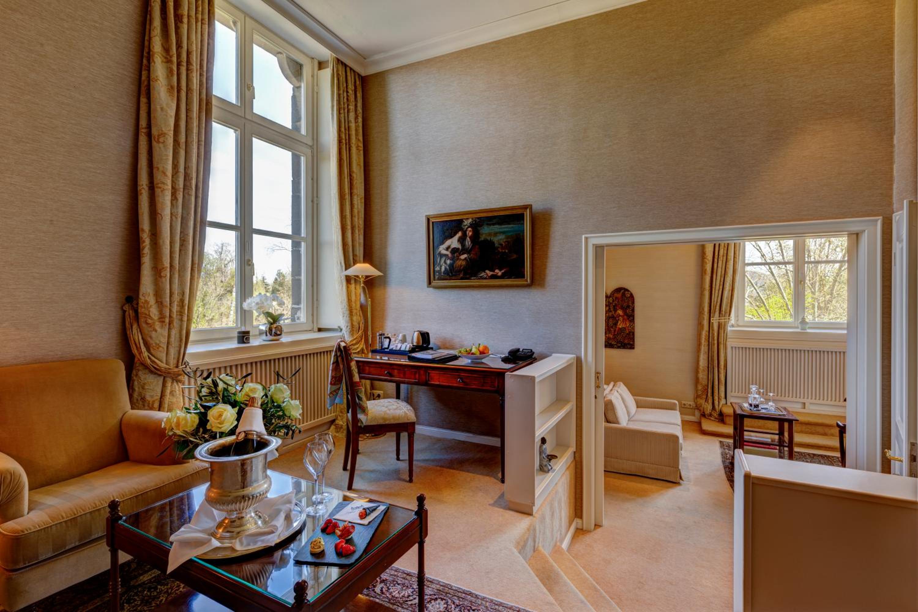 Suite - Photo 2