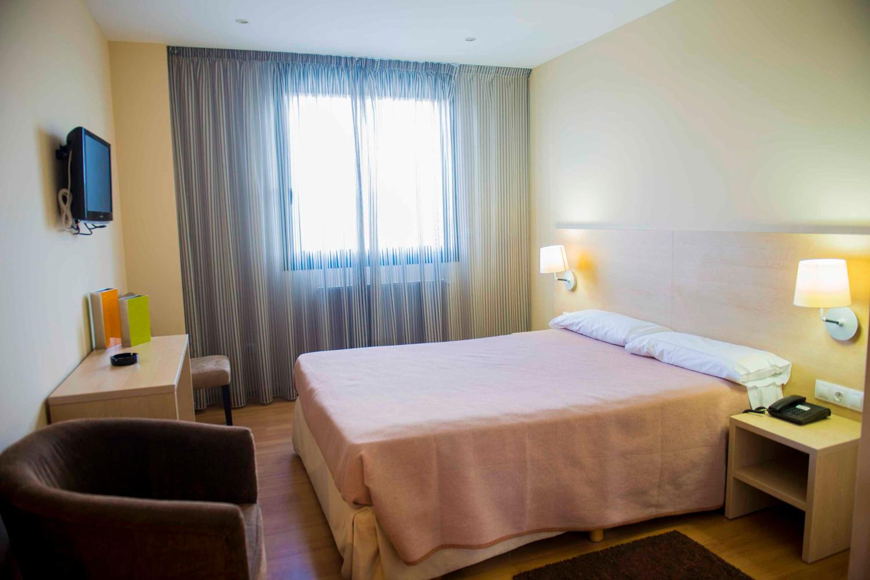 Double Room - Disability Access - Photo 2