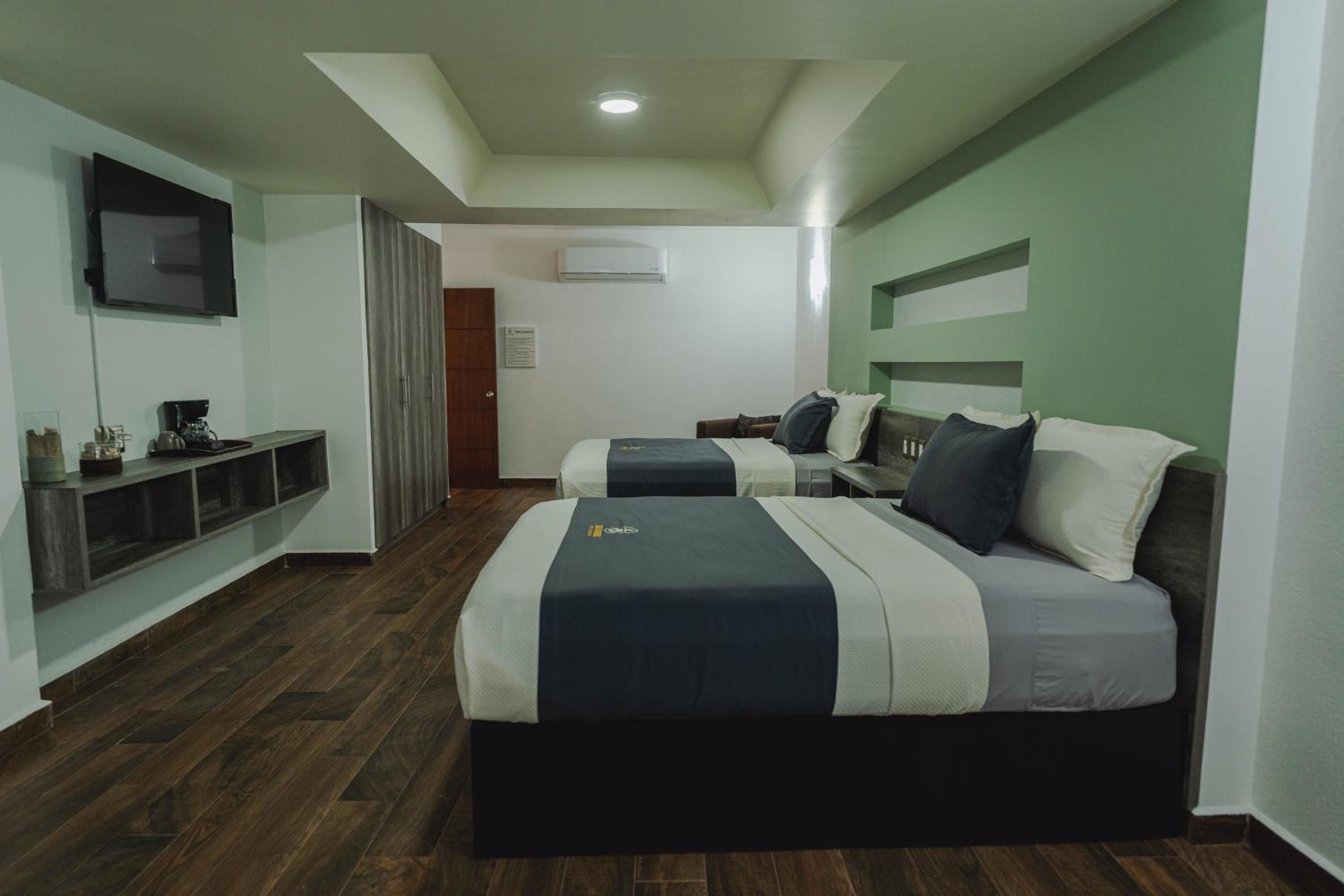 Superior Twin Room - Photo 2