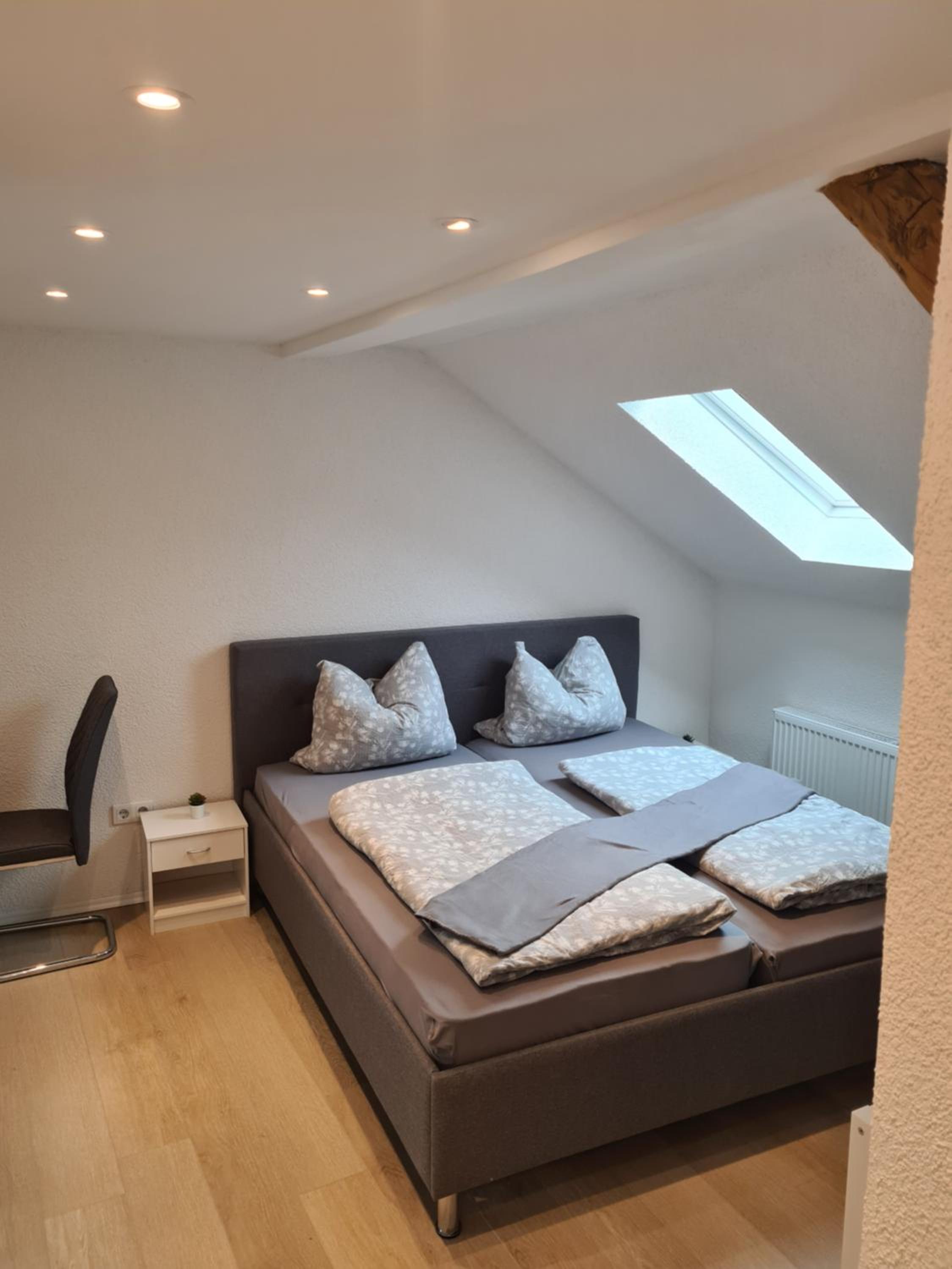 One-Bedroom Apartment - Photo 1