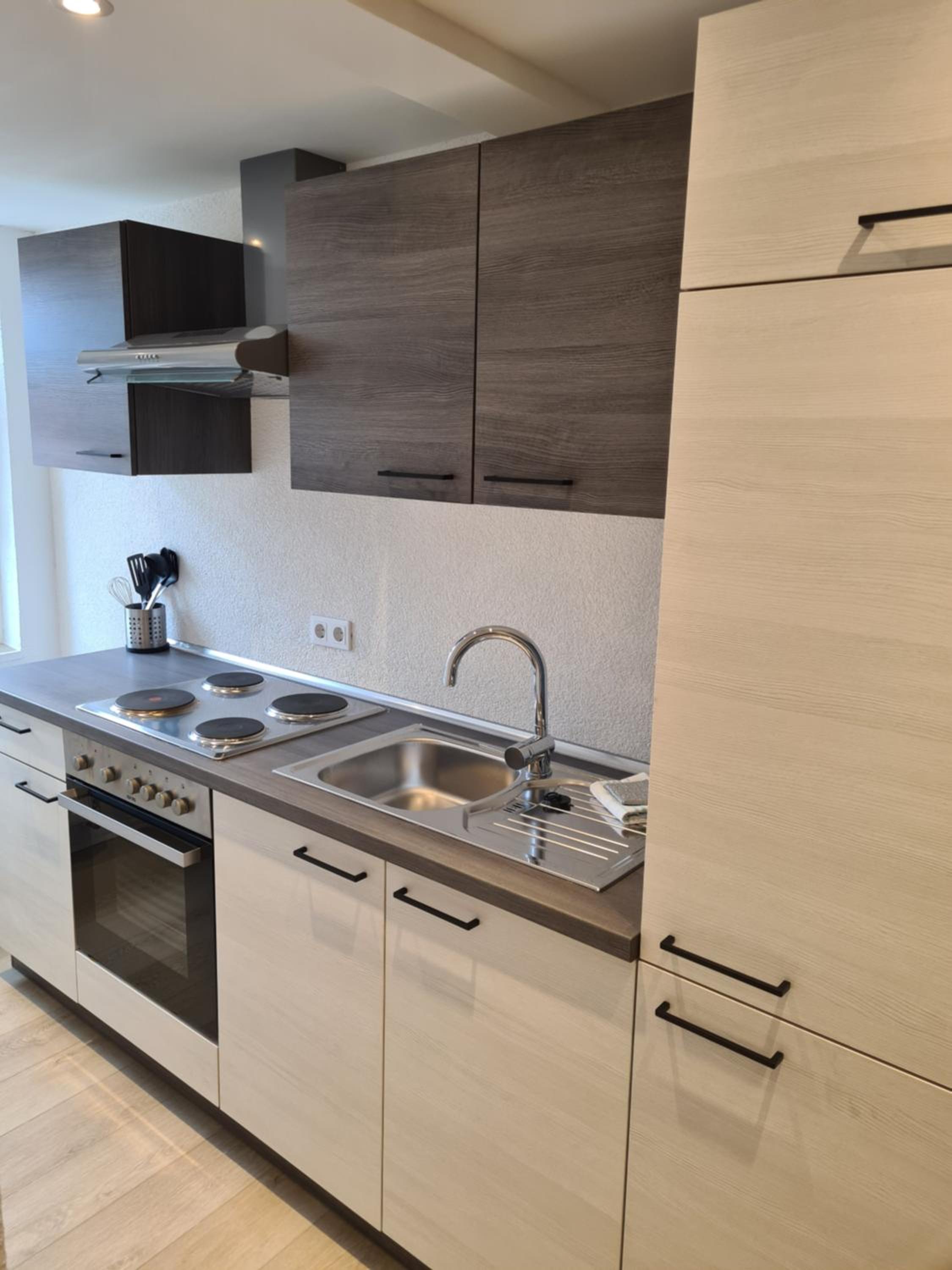 One-Bedroom Apartment - Photo 9
