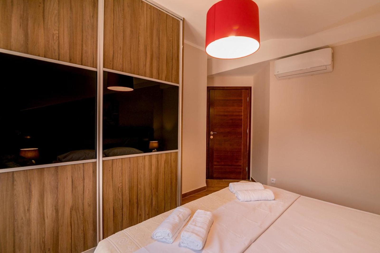 Apartment with Mountain View - Photo 23