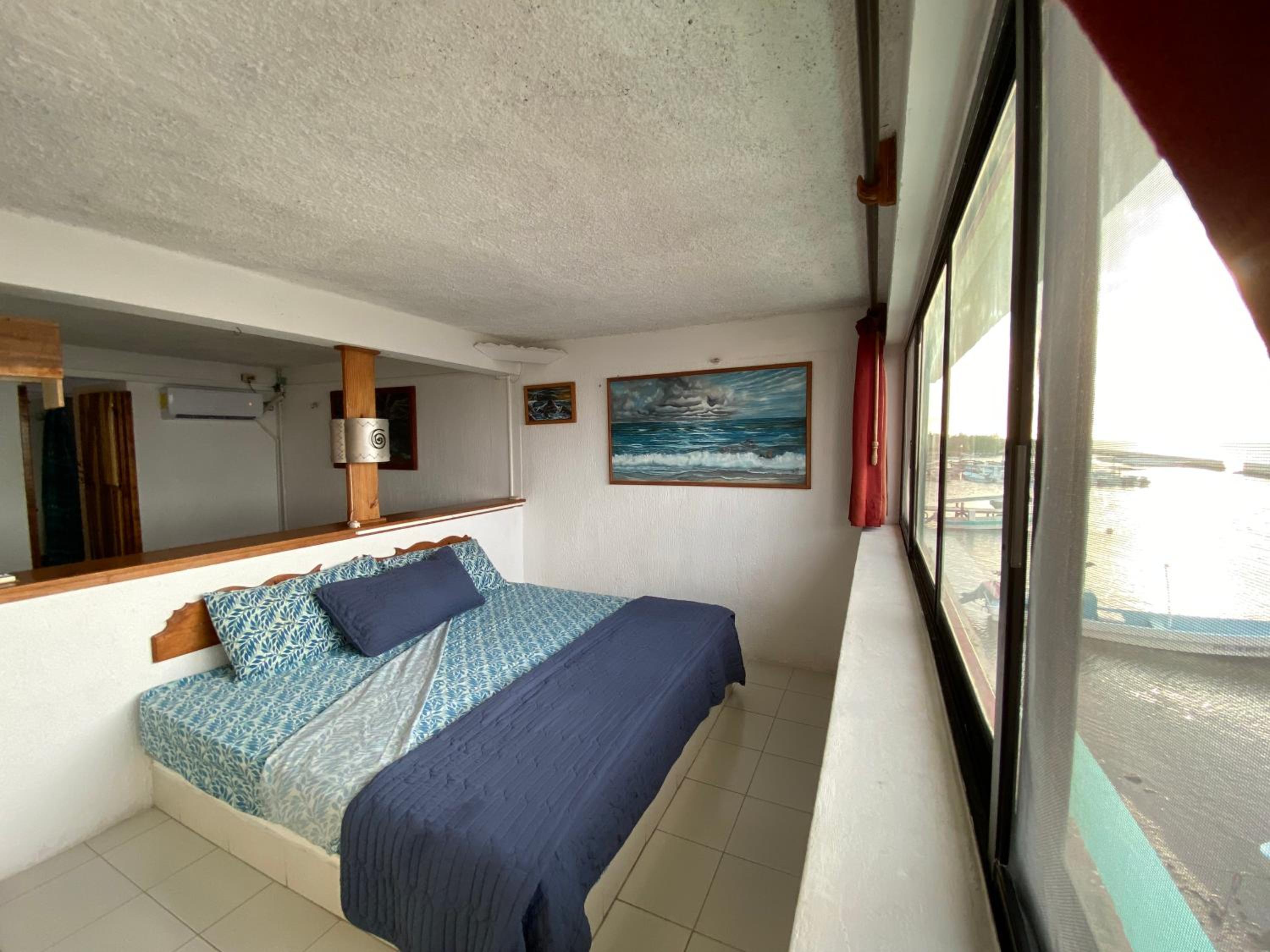 Deluxe Double Room with Sea View - Photo 2