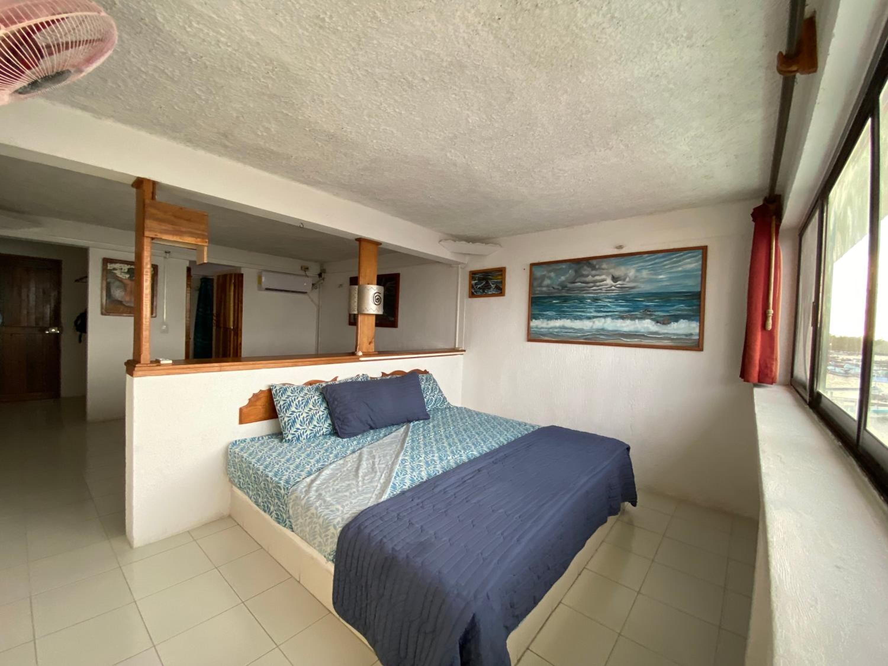 Deluxe Double Room with Sea View - Photo 3