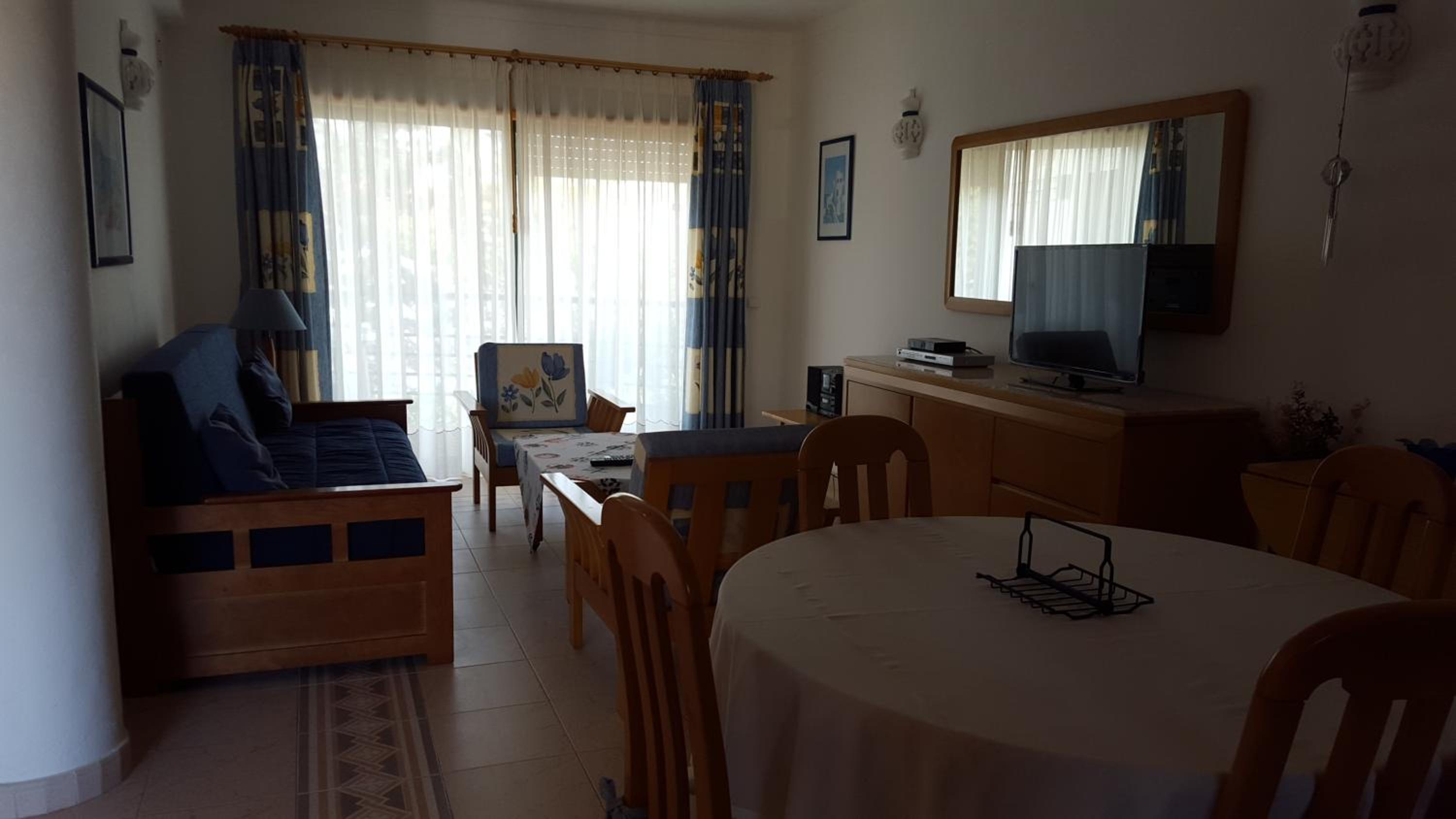 One-Bedroom Apartment - Photo 10