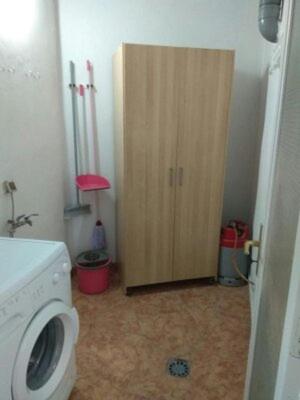 One-Bedroom House - Photo 2