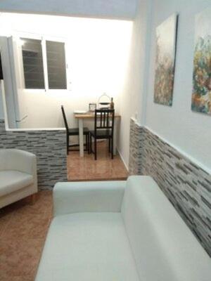 One-Bedroom House - Photo 7