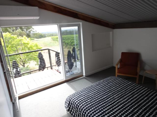 Queen Room photo 2