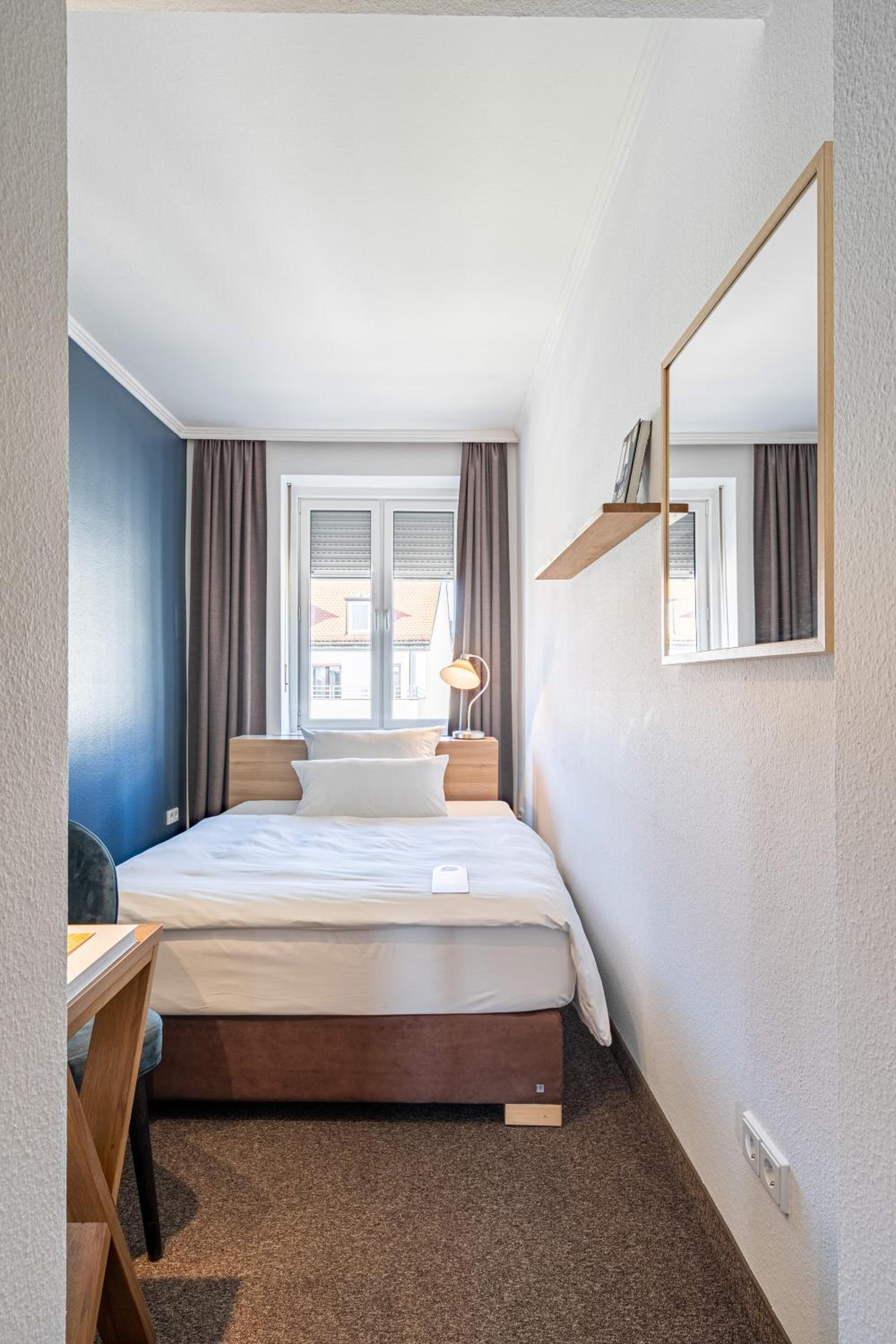 Economy Single Room