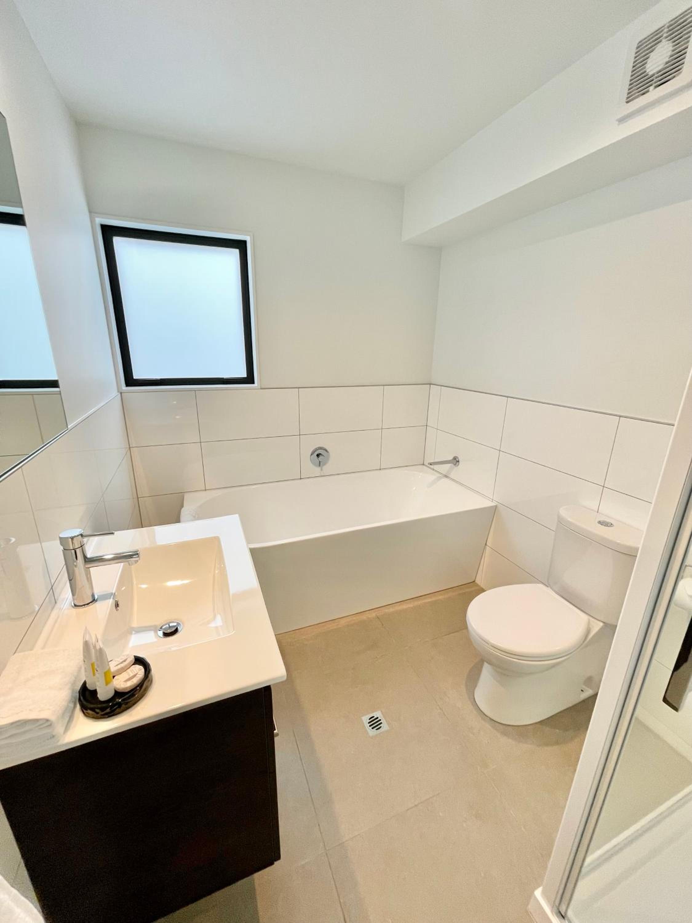 One-Bedroom Apartment - Photo 8