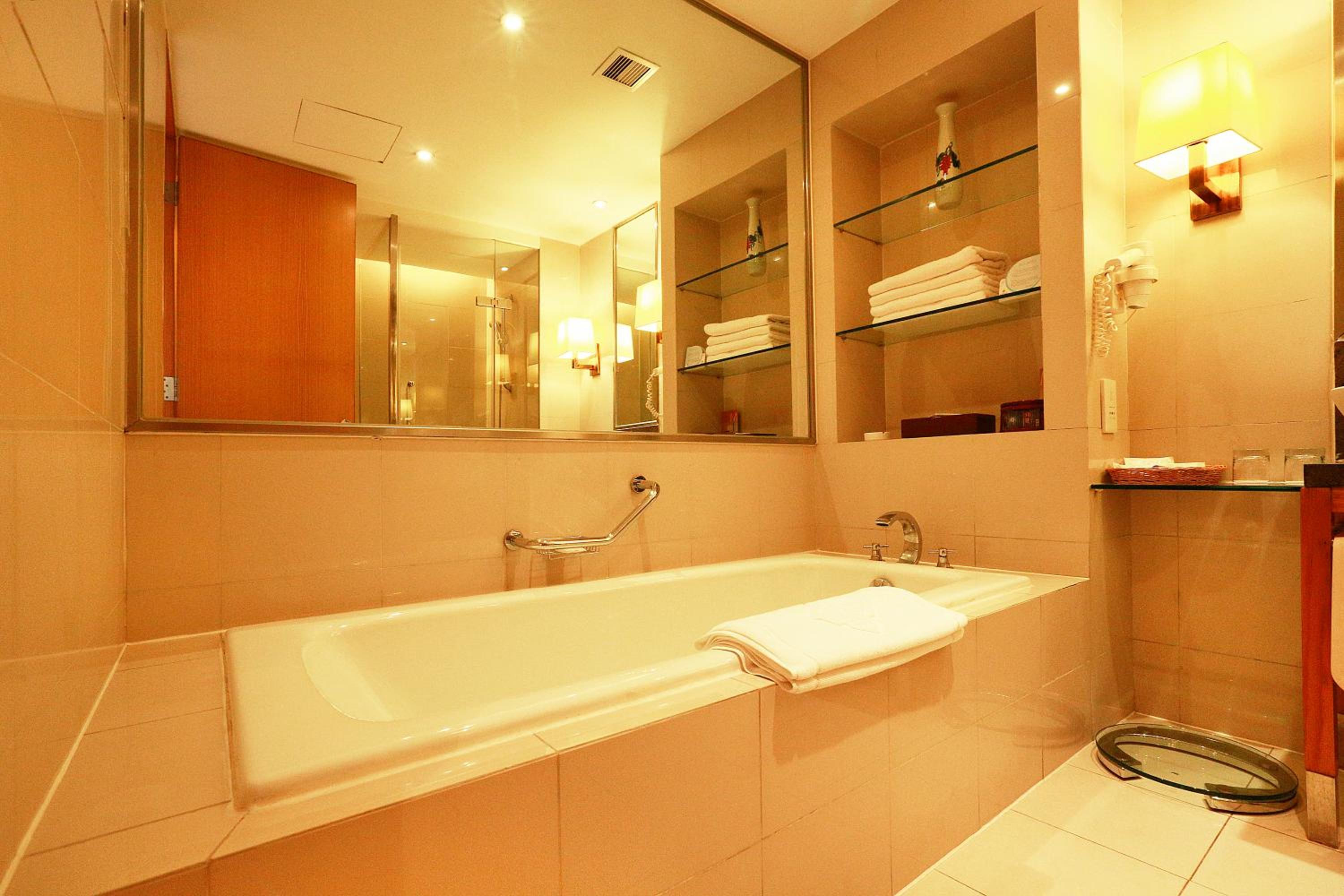 Deluxe Twin Room - Photo 2