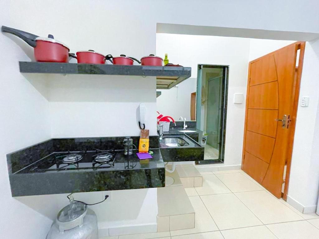 One-Bedroom Apartment - Photo 2