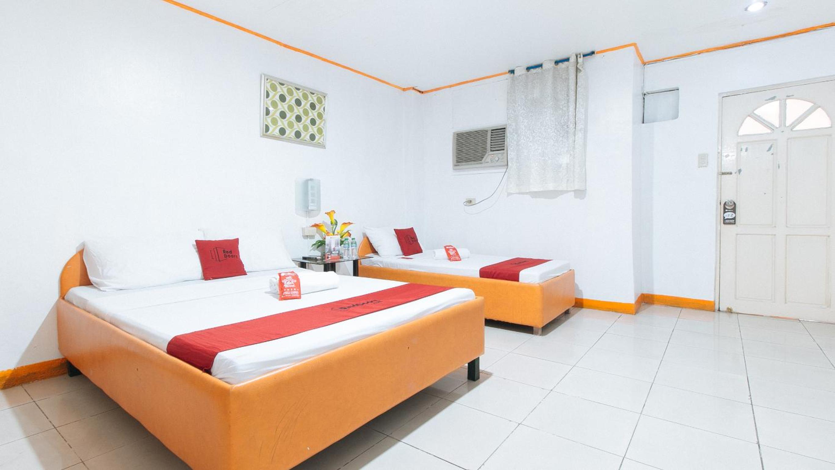 Triple Room - Photo 2