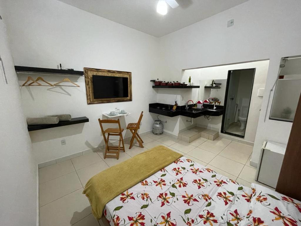 One-Bedroom Apartment - Photo 13