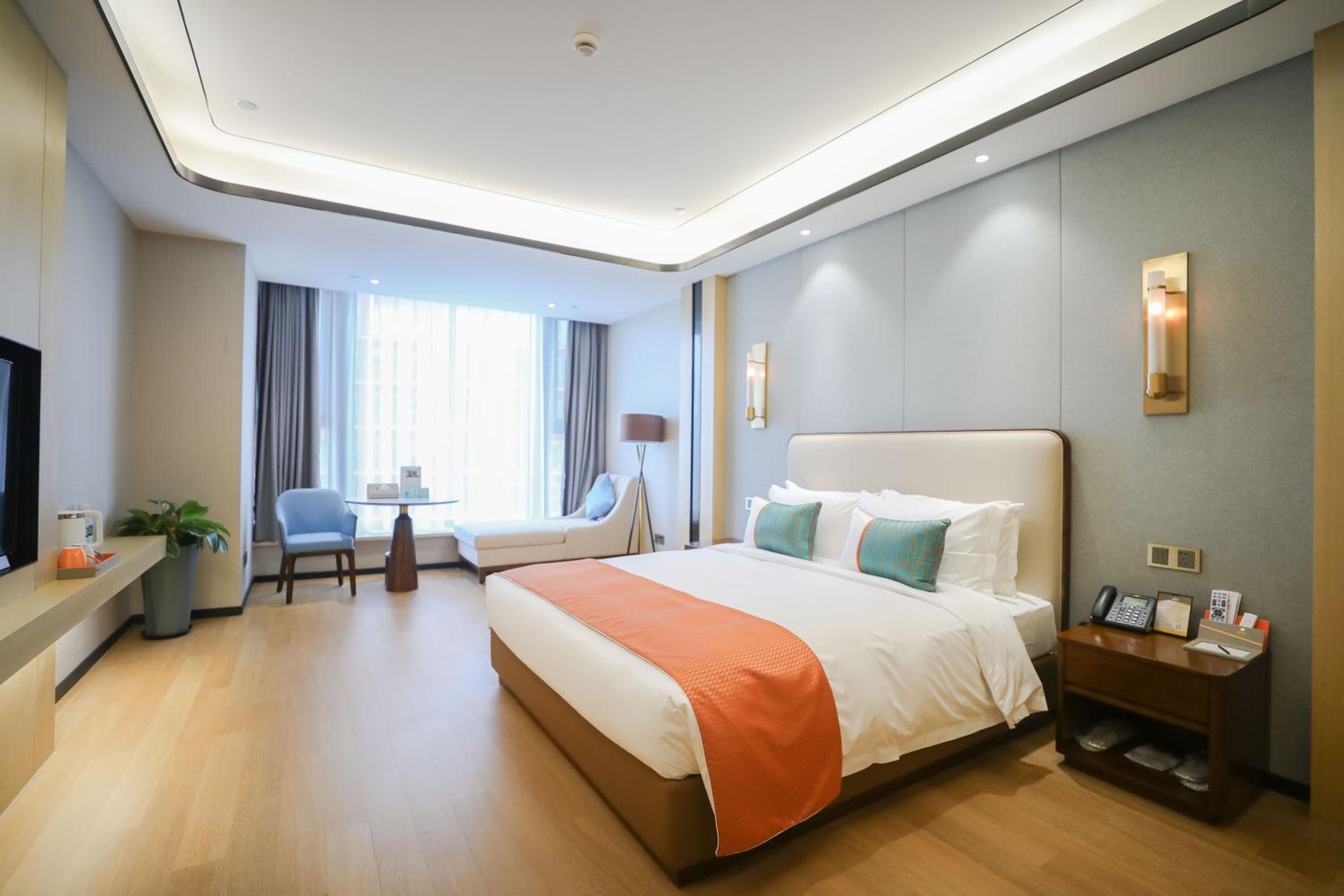 Deluxe Double Room with Lake View photo 3