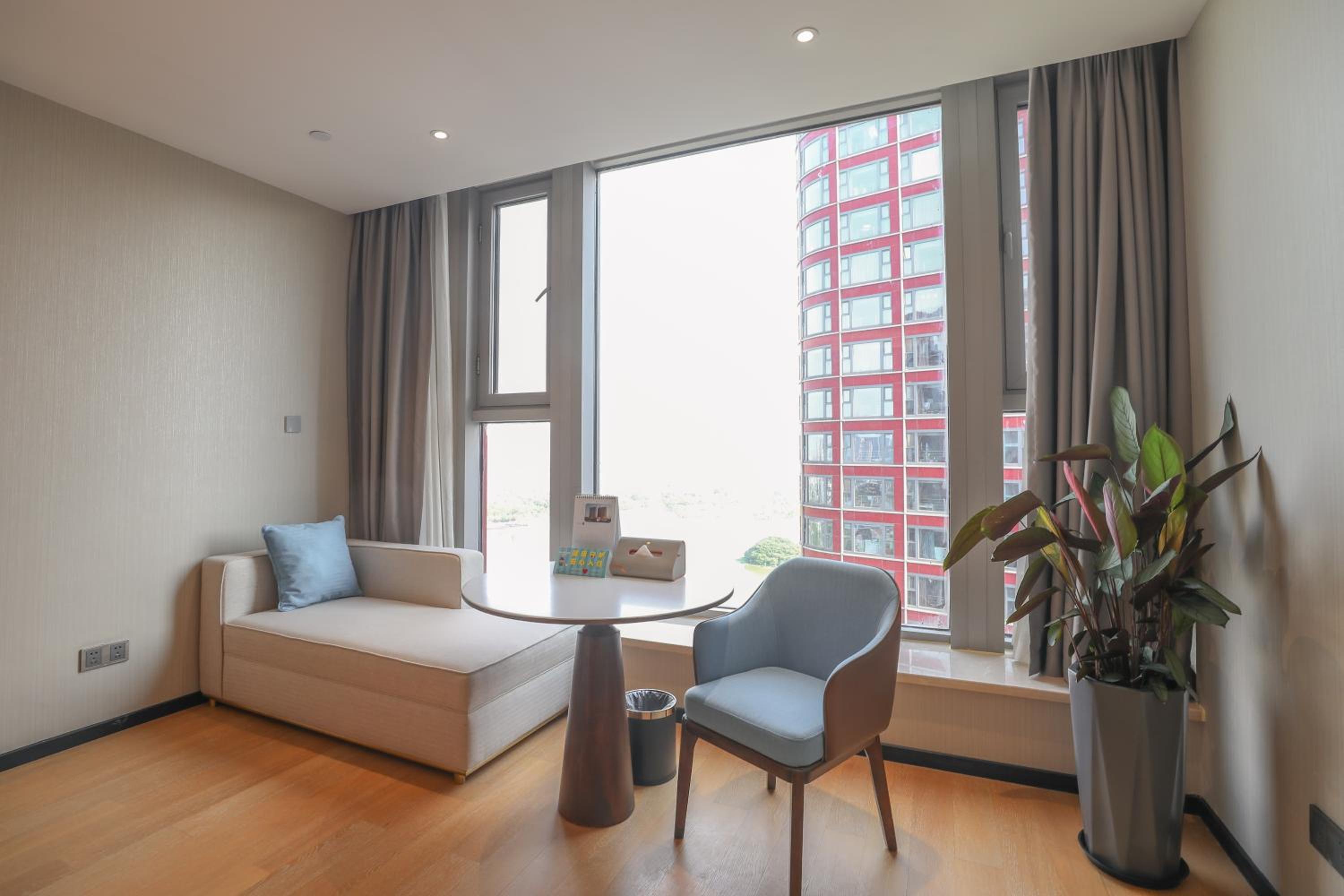Deluxe Twin Room with Lake View photo 3