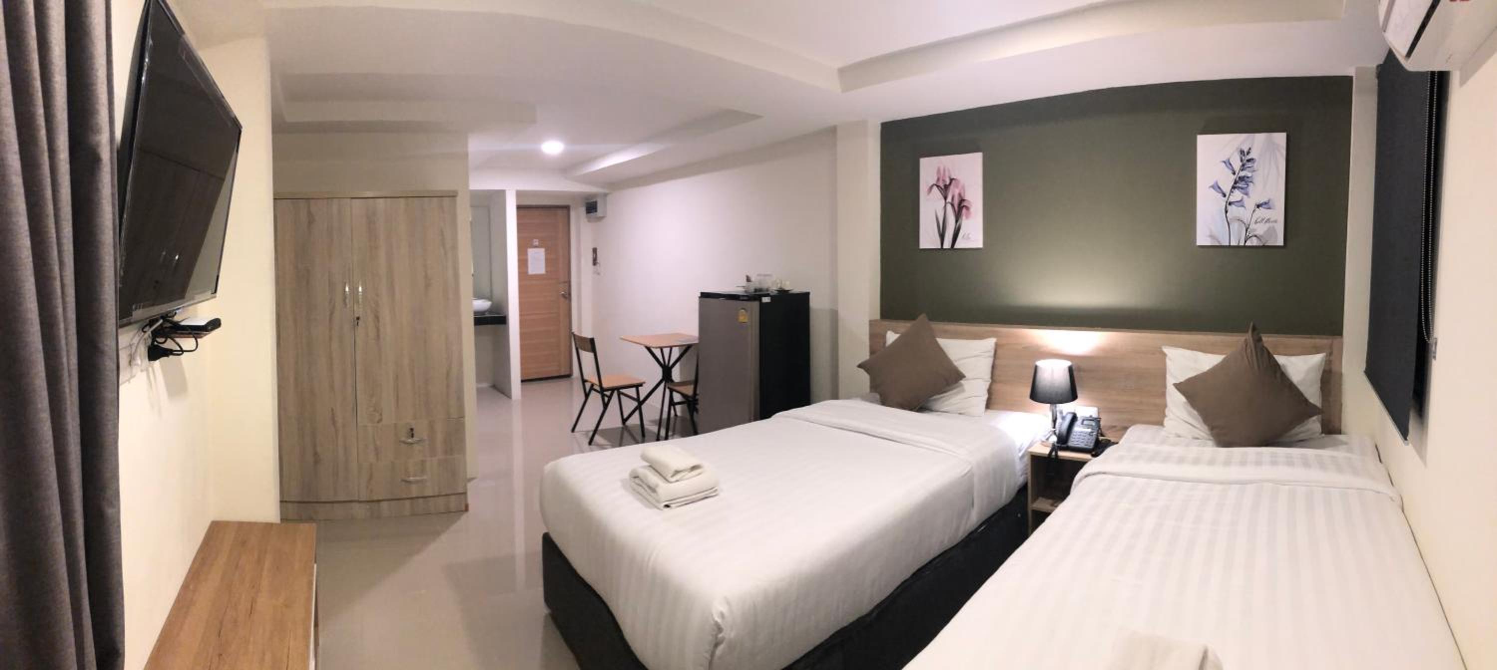 Standard Twin Room - Photo 3