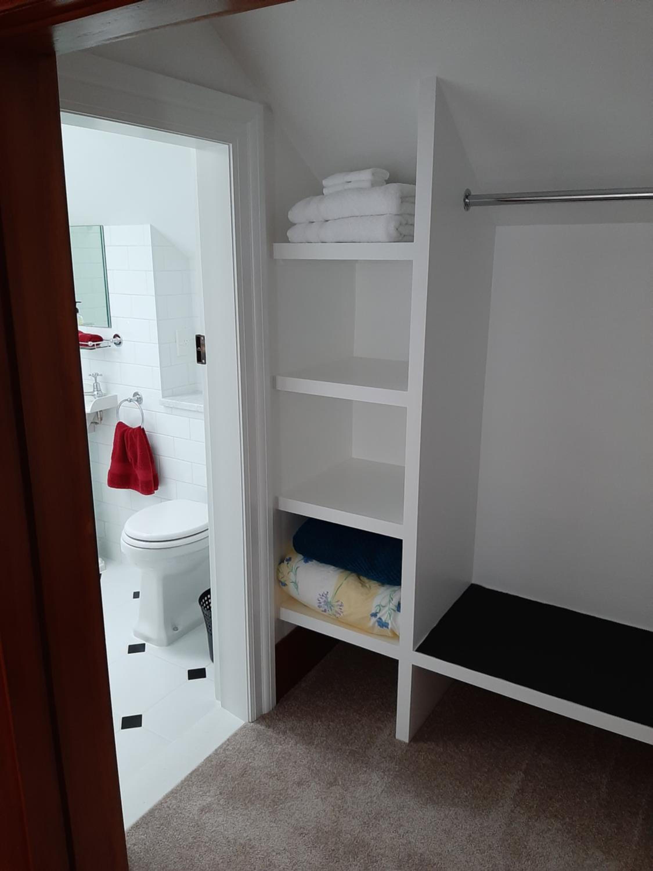 Deluxe Double Room with Shower - Photo 4