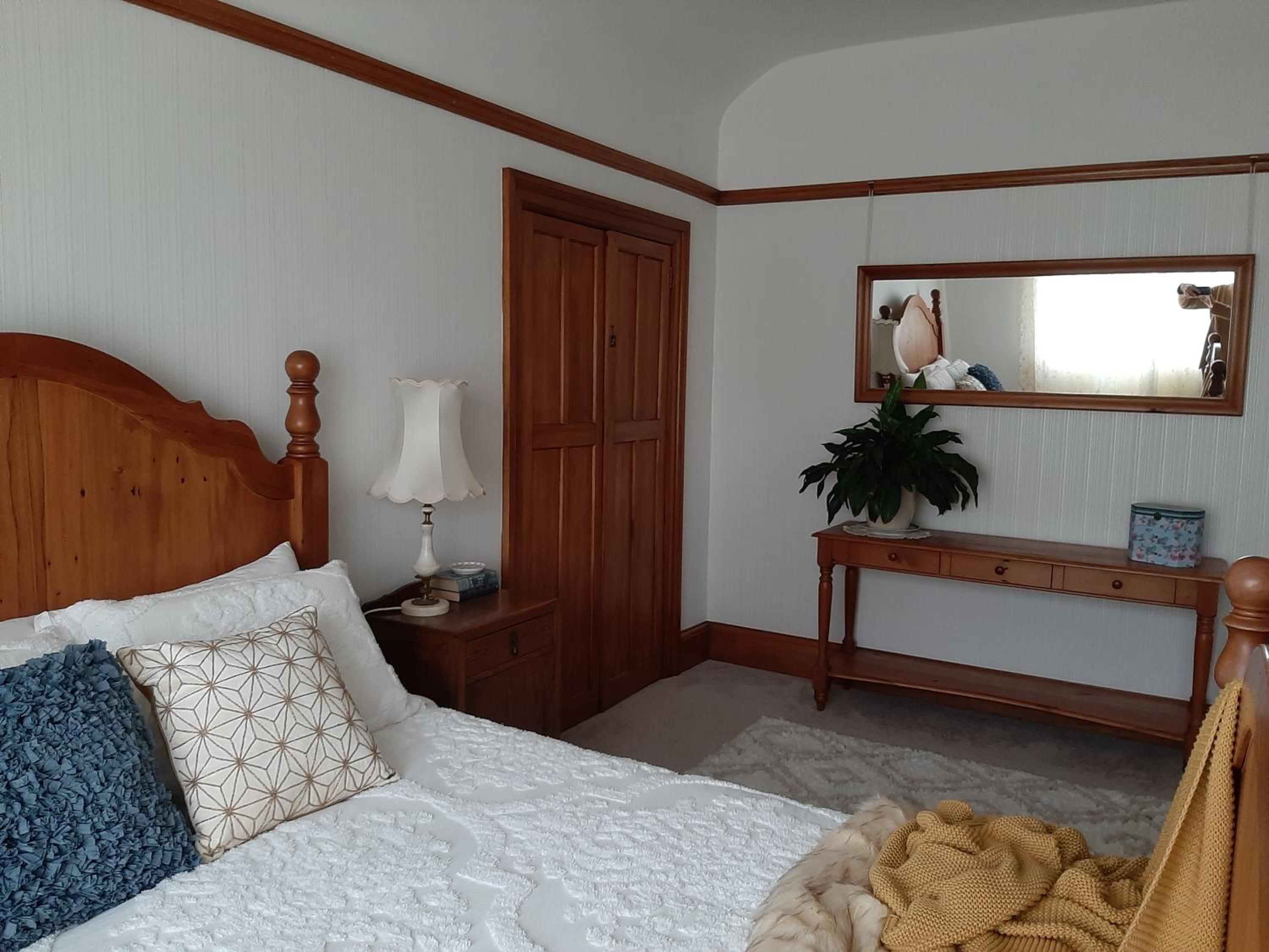Deluxe Queen Room - Photo 2