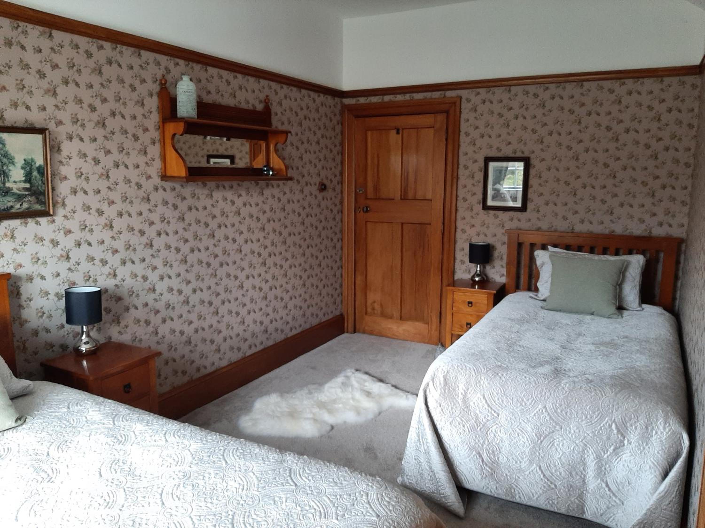 Standard Twin Room with Garden View - Photo 2