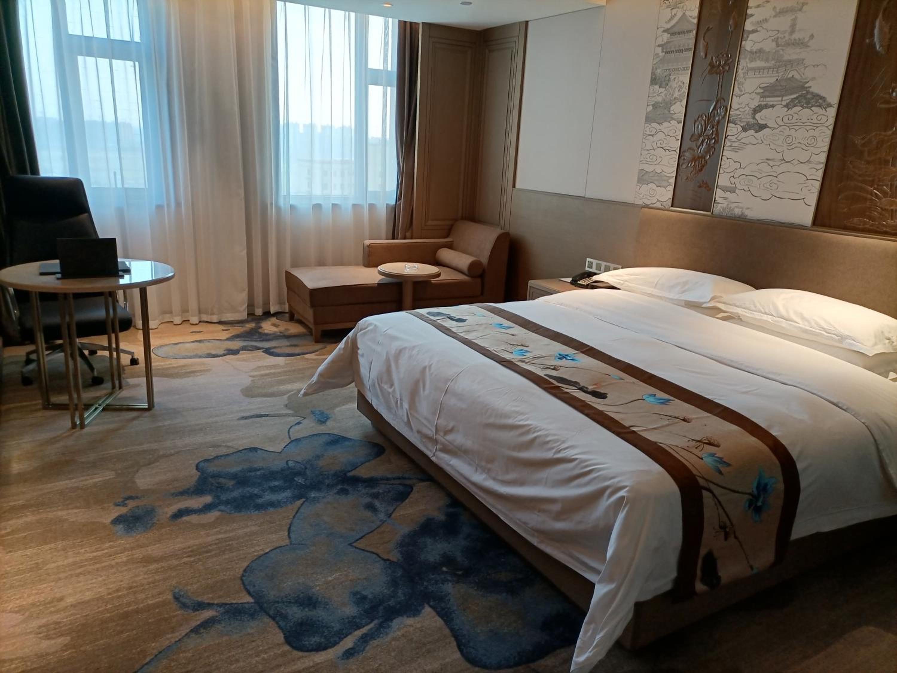 Superior Queen Room