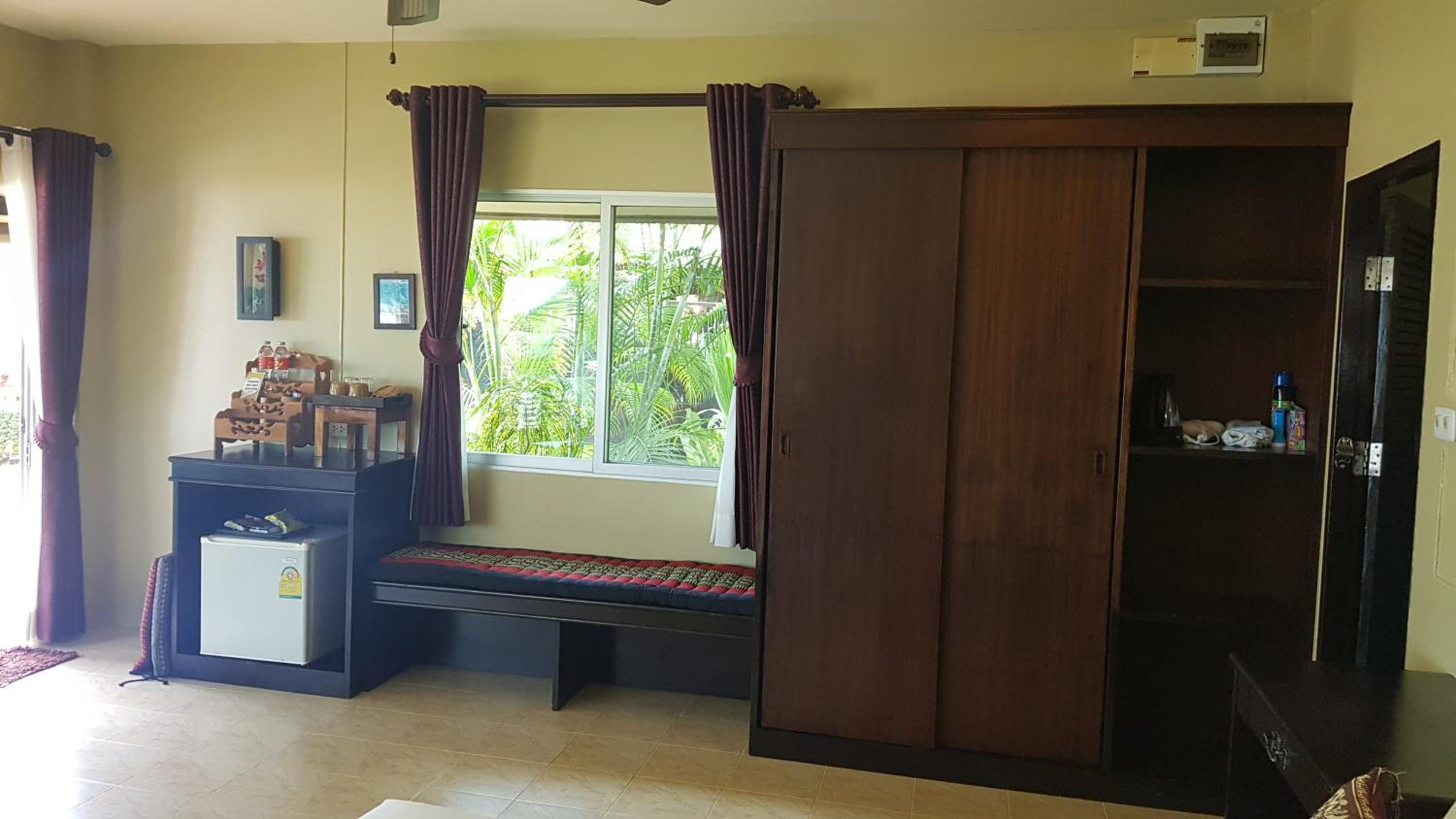 Bungalow with Sea View
