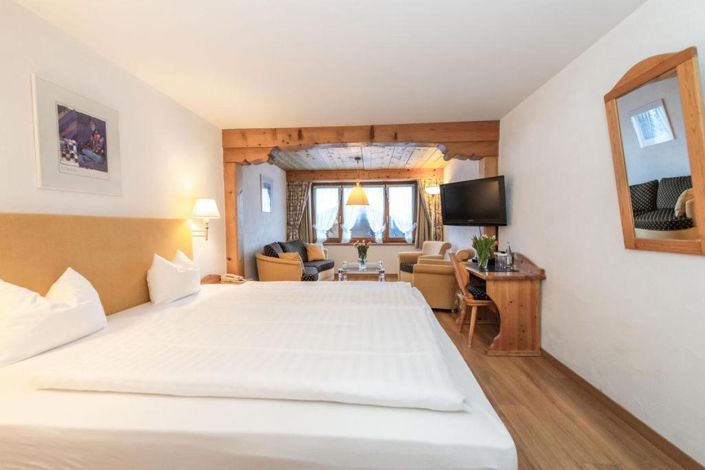 Superior Double Room - Photo 3