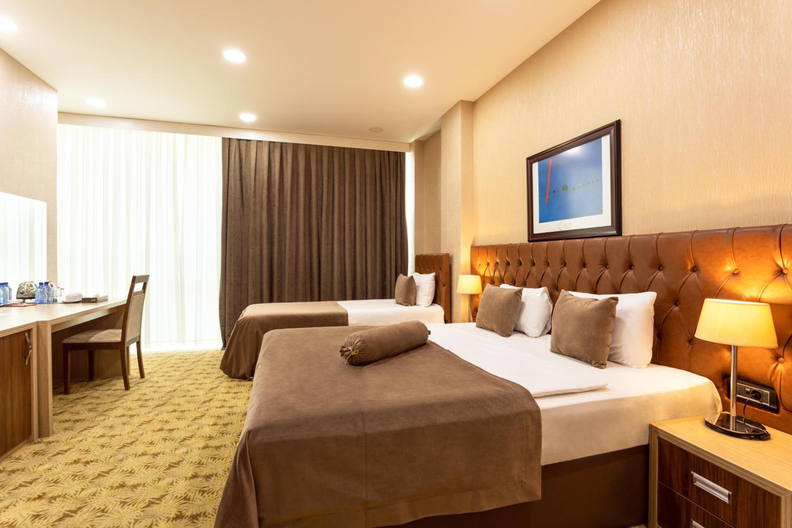 Deluxe Triple Room photo 2