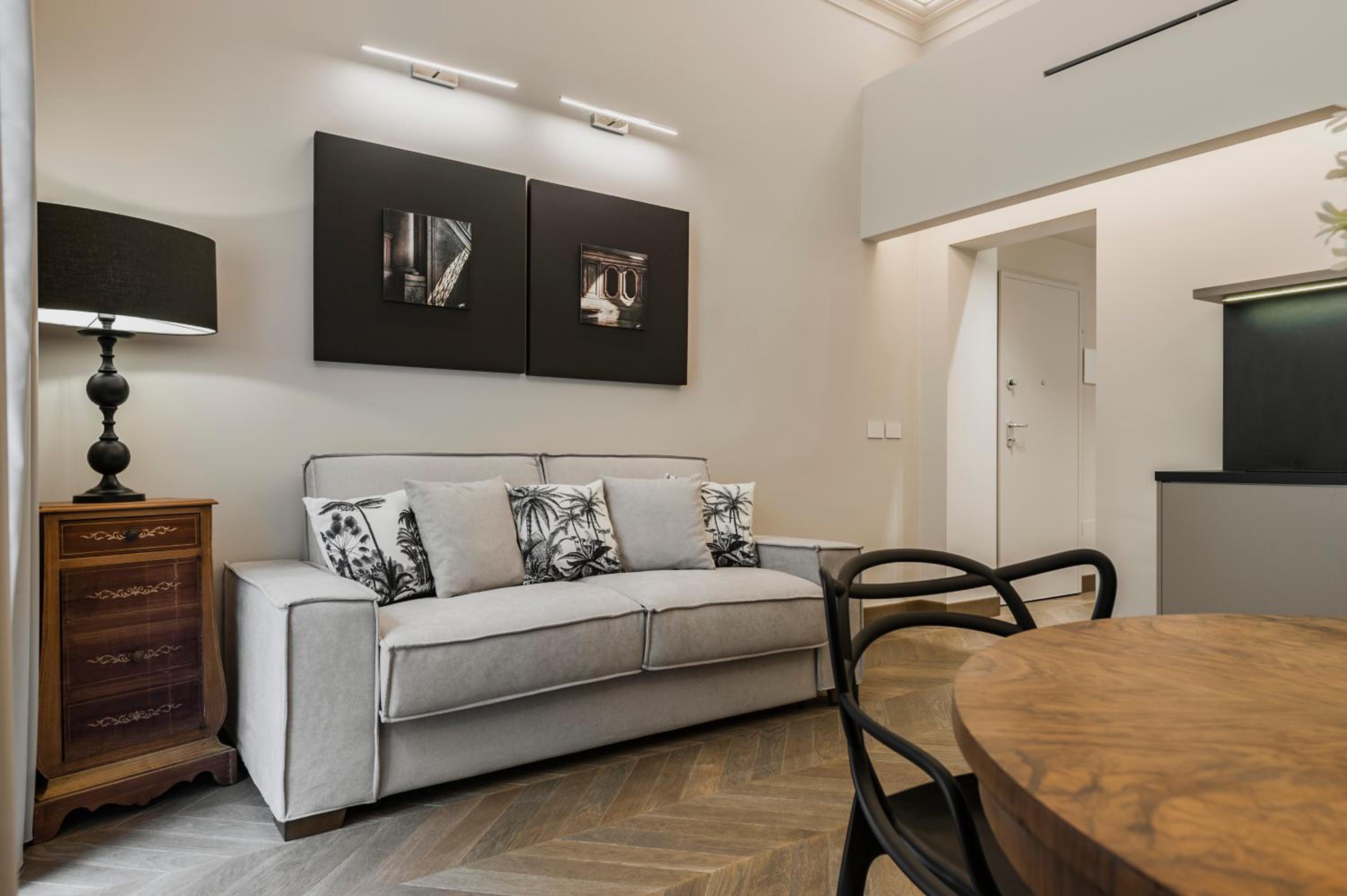 One-Bedroom Apartment - Photo 4