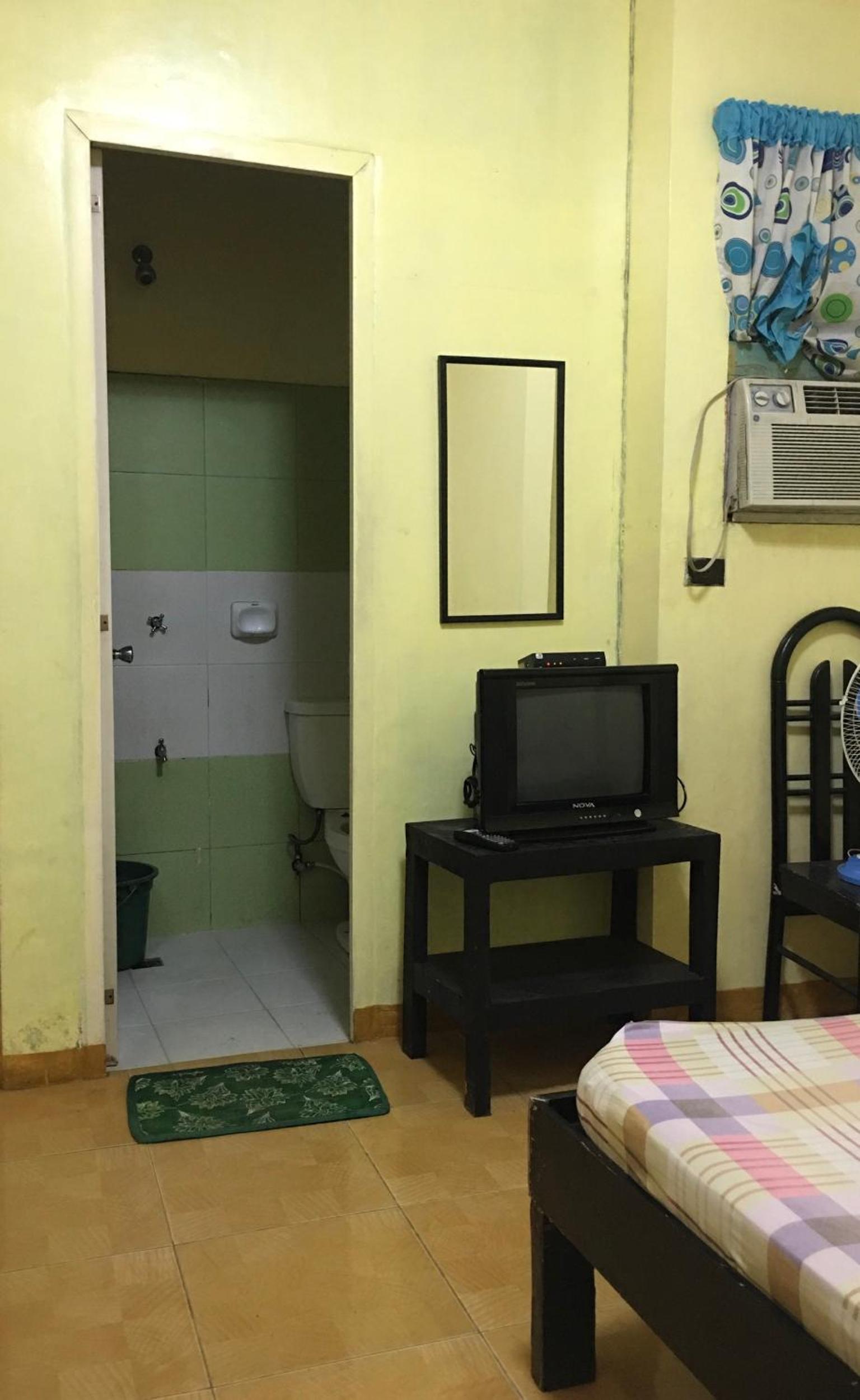 Deluxe Room - Photo 12