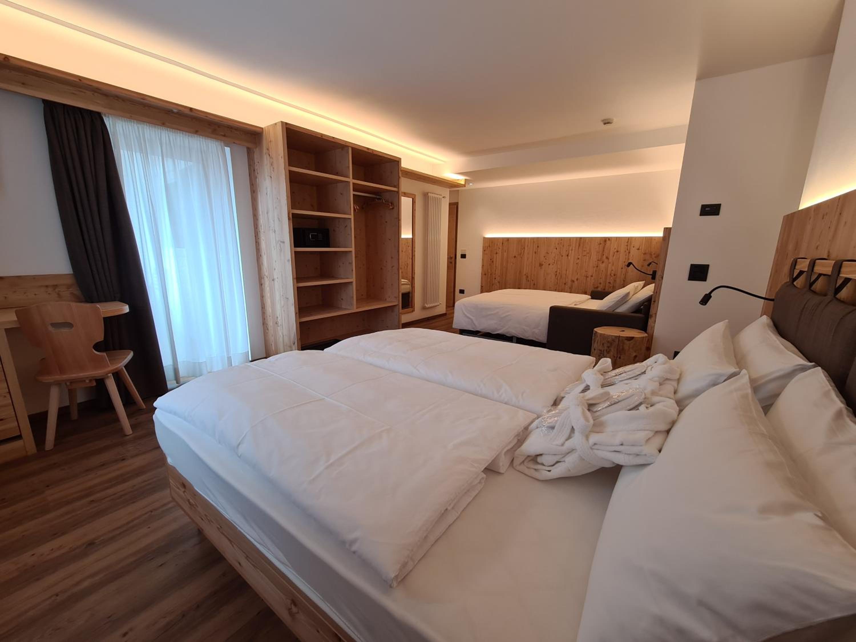 Superior Quadruple Room photo 3