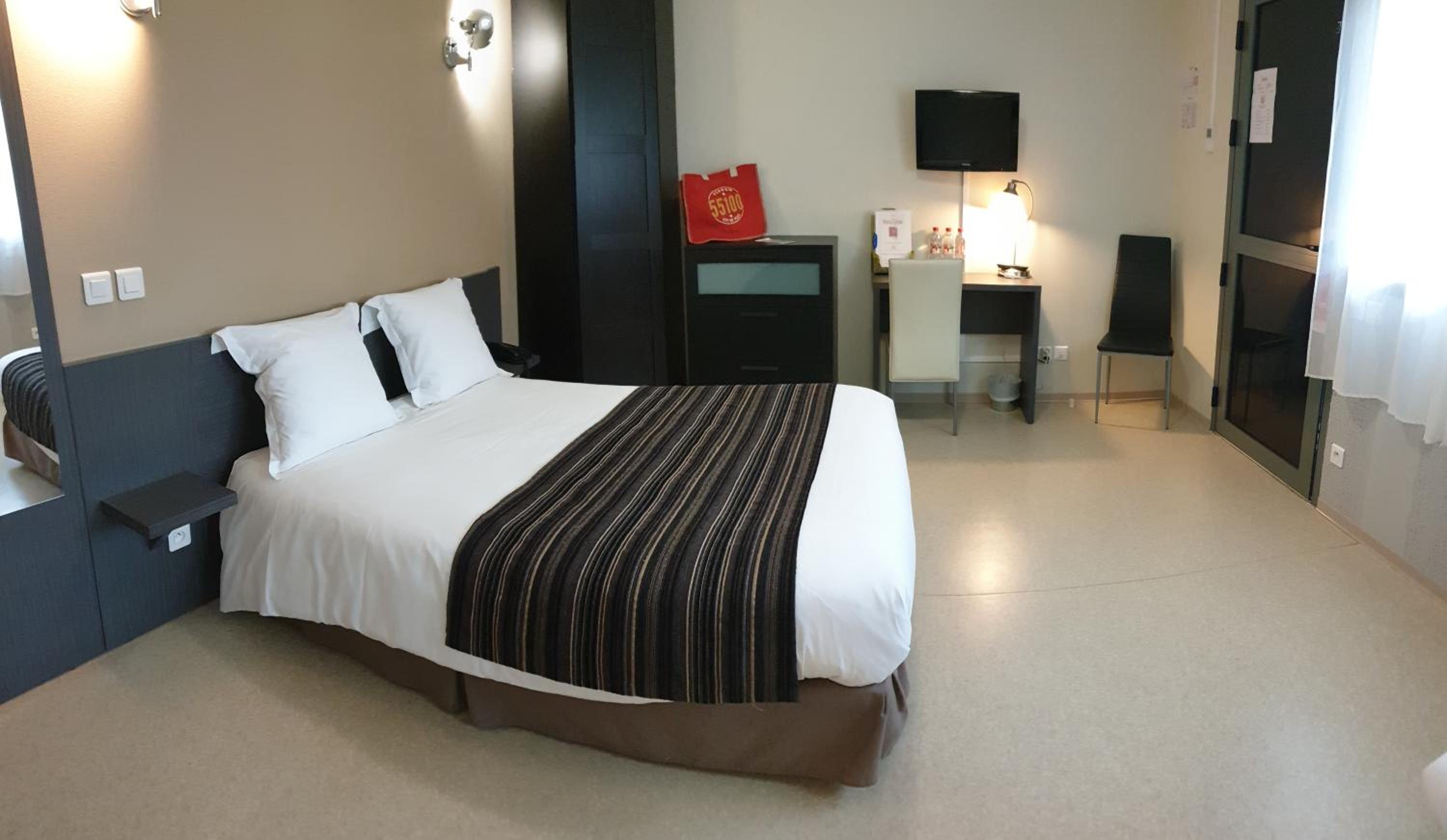 Triple Room (2 Adults + 1 Child)