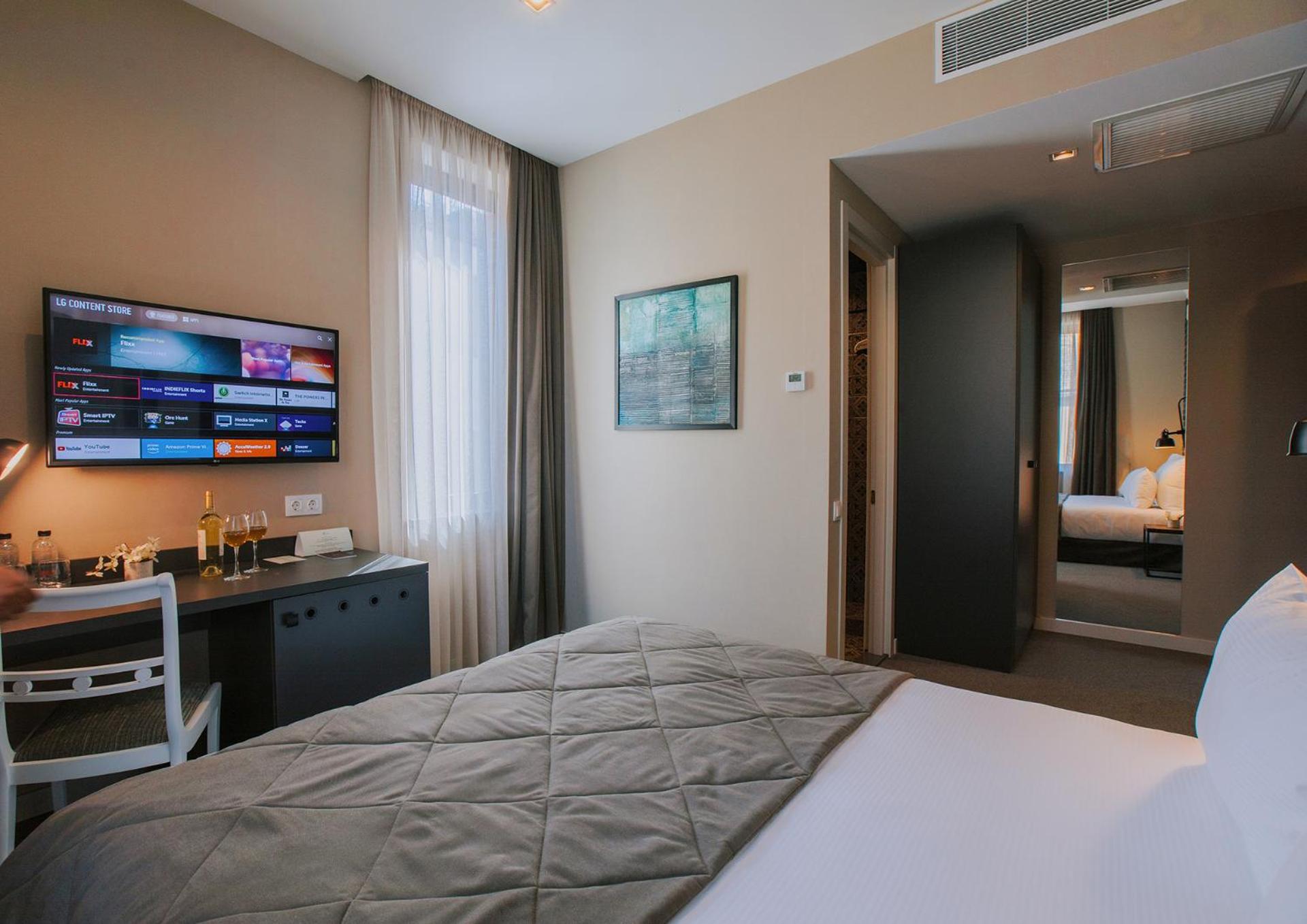 Double Room - Photo 4