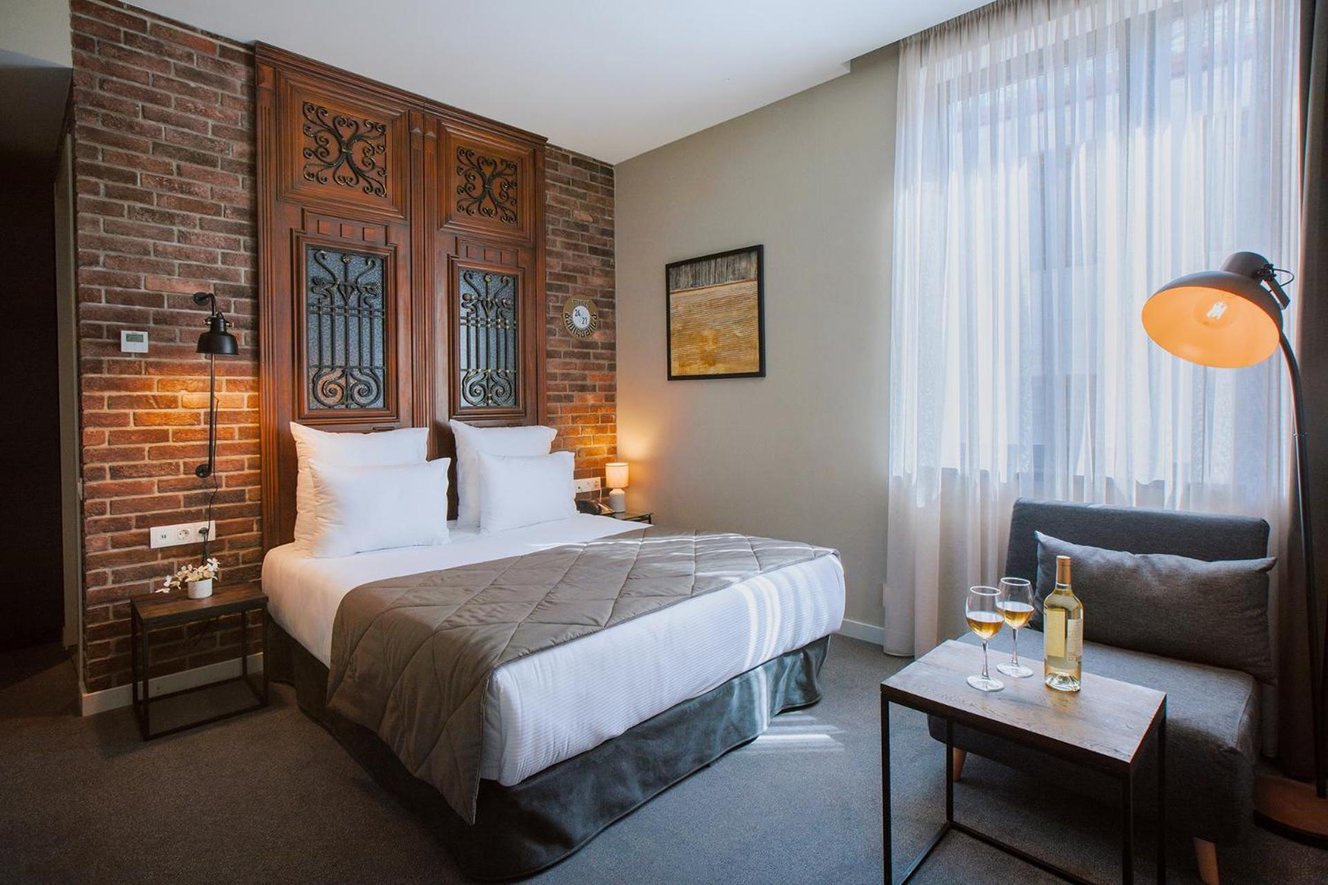 Double Room - Photo 3