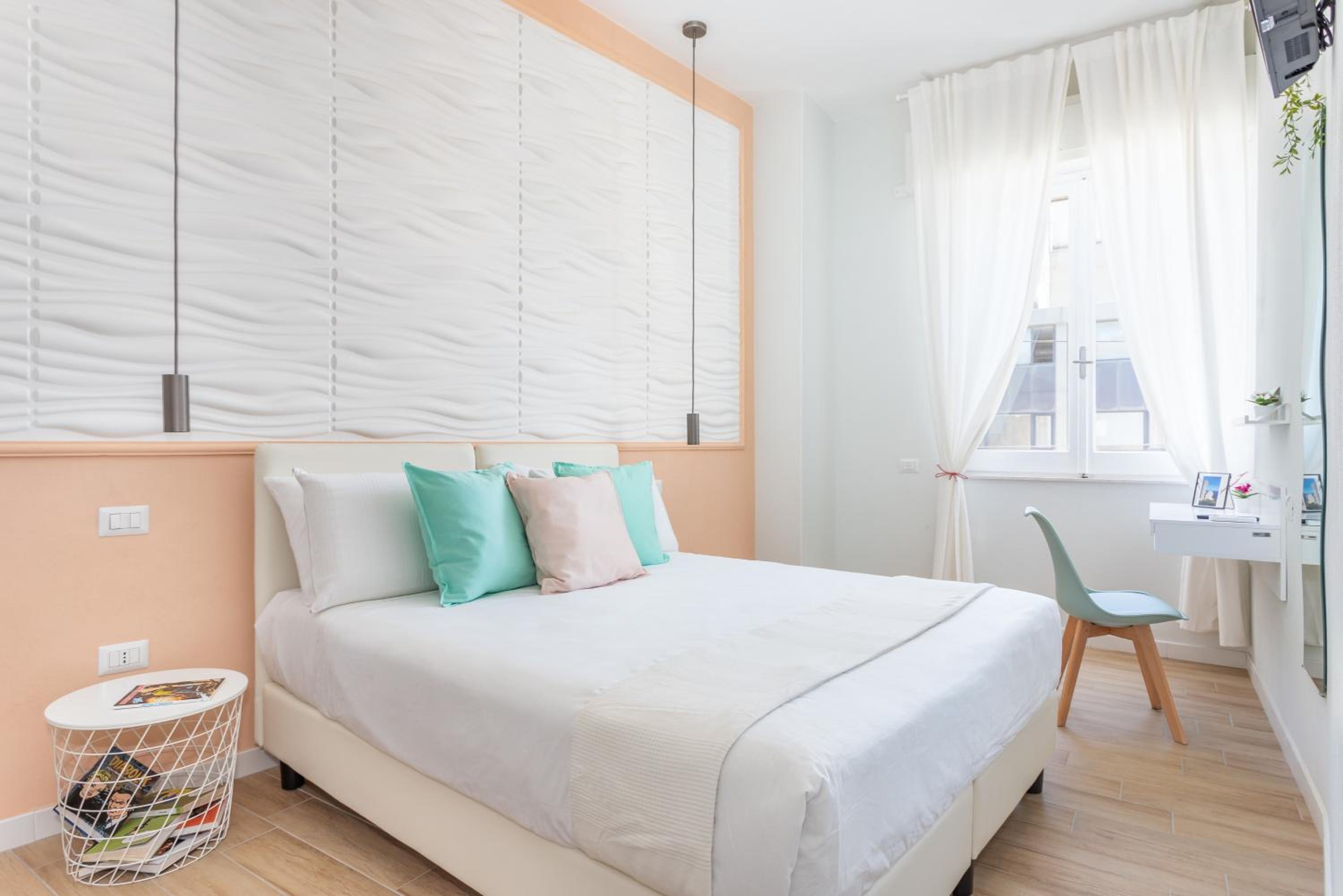 Large Double or Twin Room photo 2