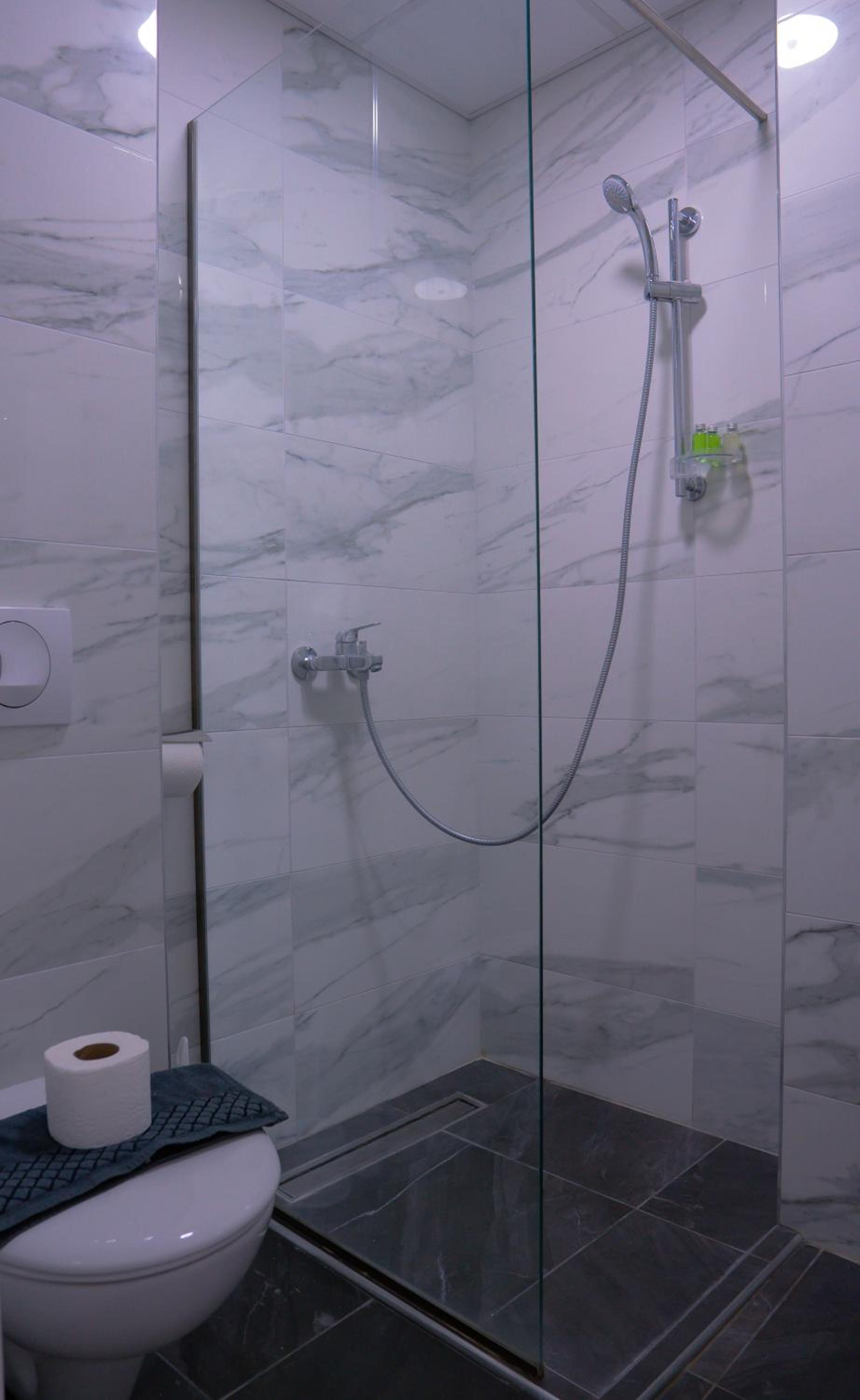 Standard Double Room - Photo 2