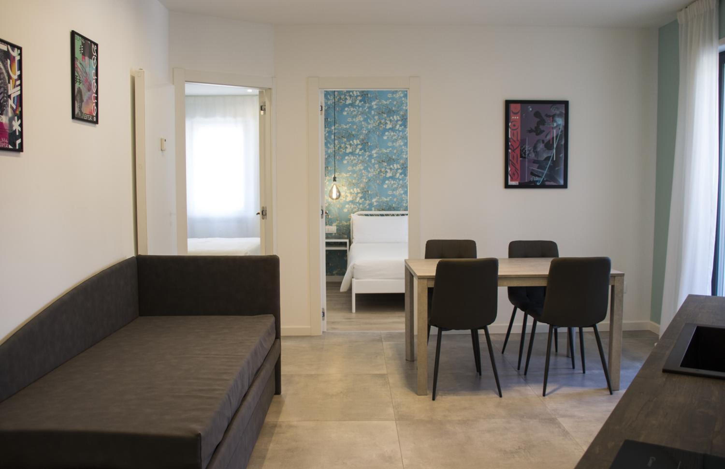 One-Bedroom Apartment - Photo 4